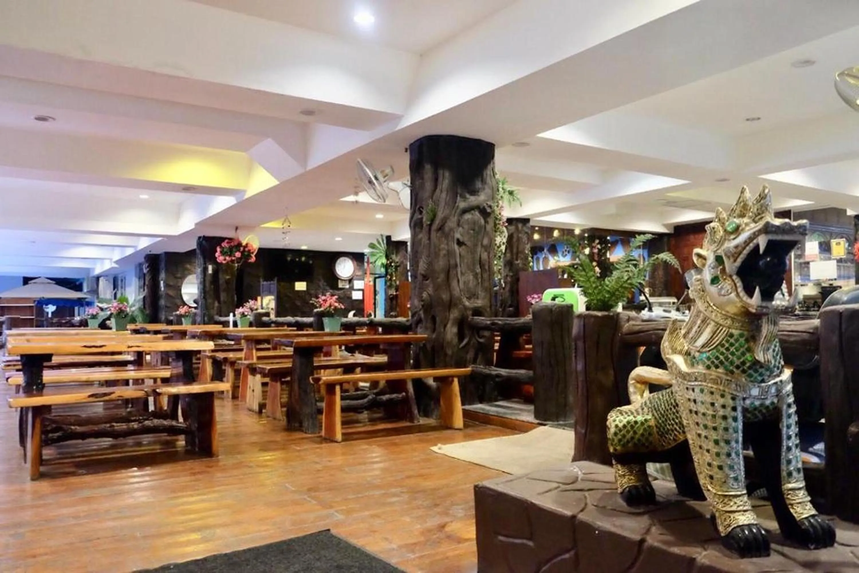 Restaurant/places to eat in A2Sea Hotel