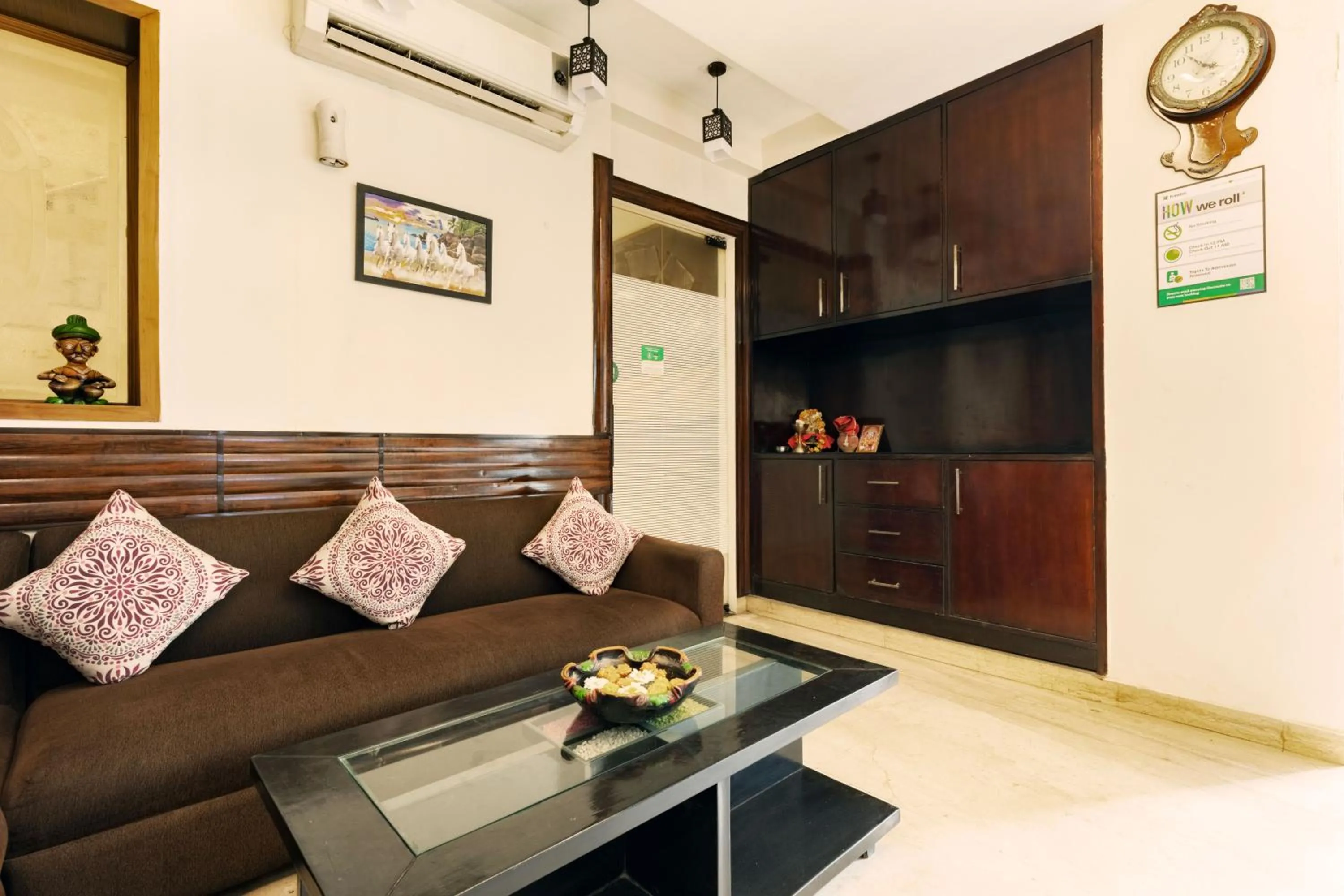 Seating area in Treebo White Castle, Gurgaon