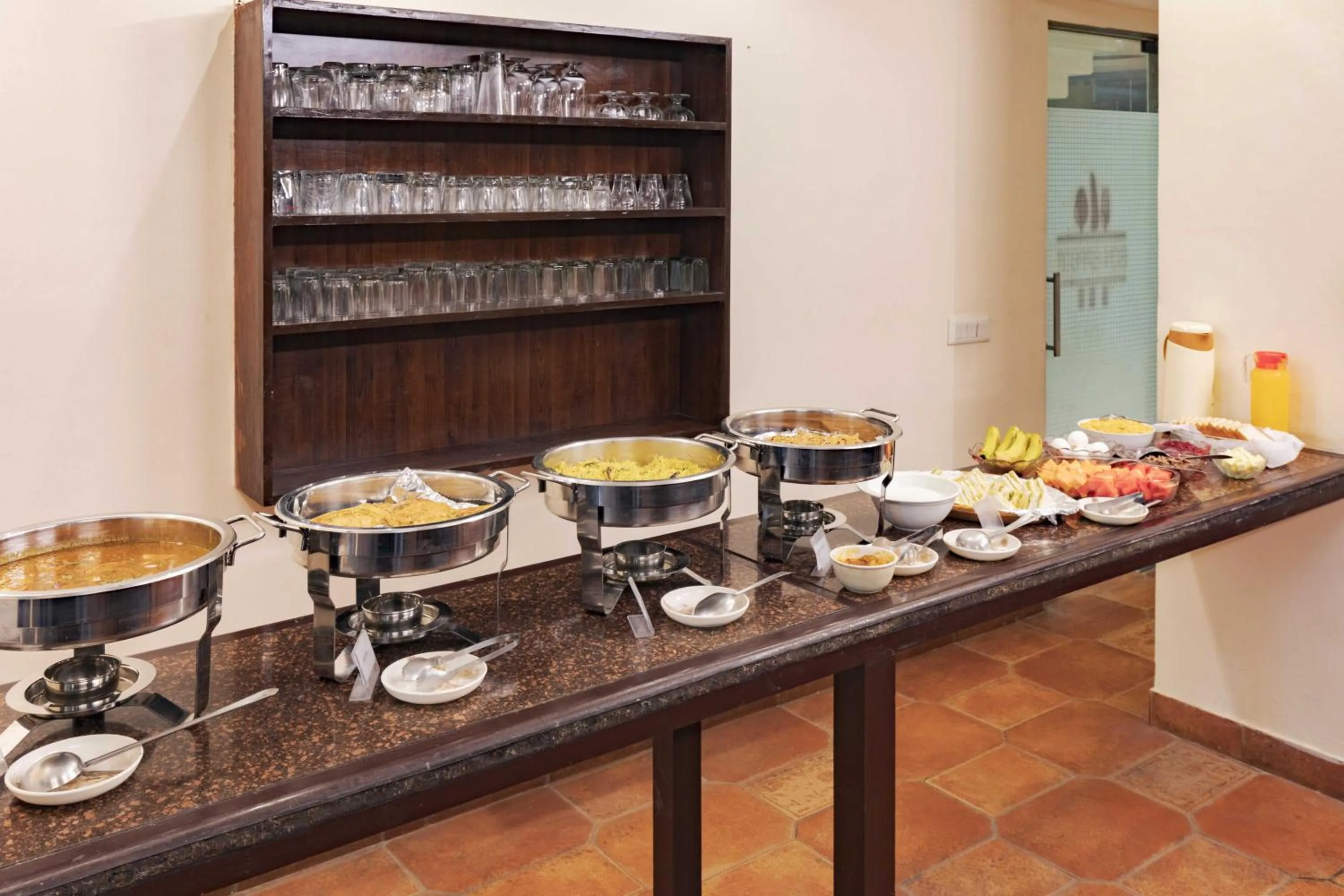 Restaurant/places to eat in Treebo White Castle, Gurgaon