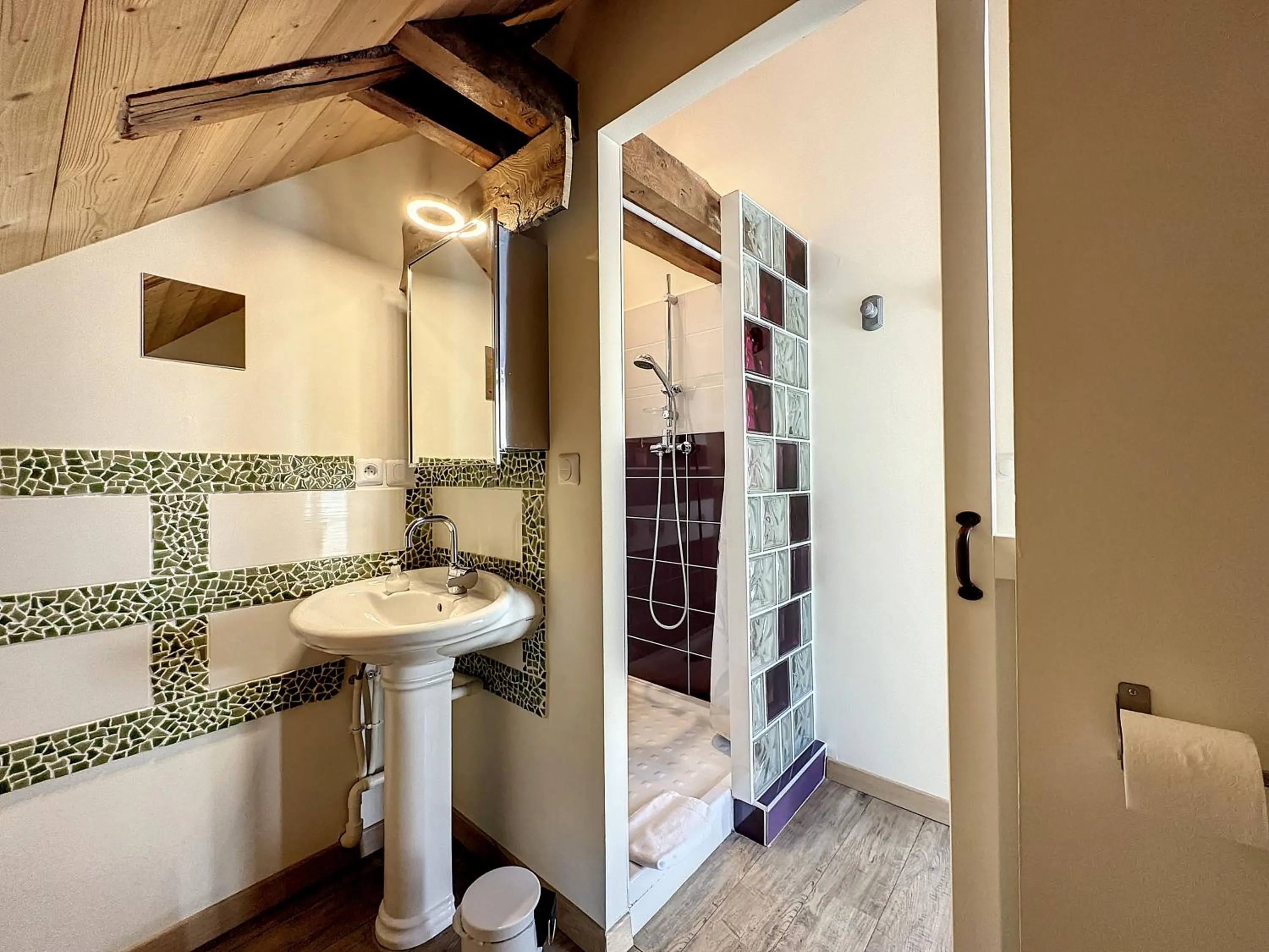 Shower in Antre Lacs