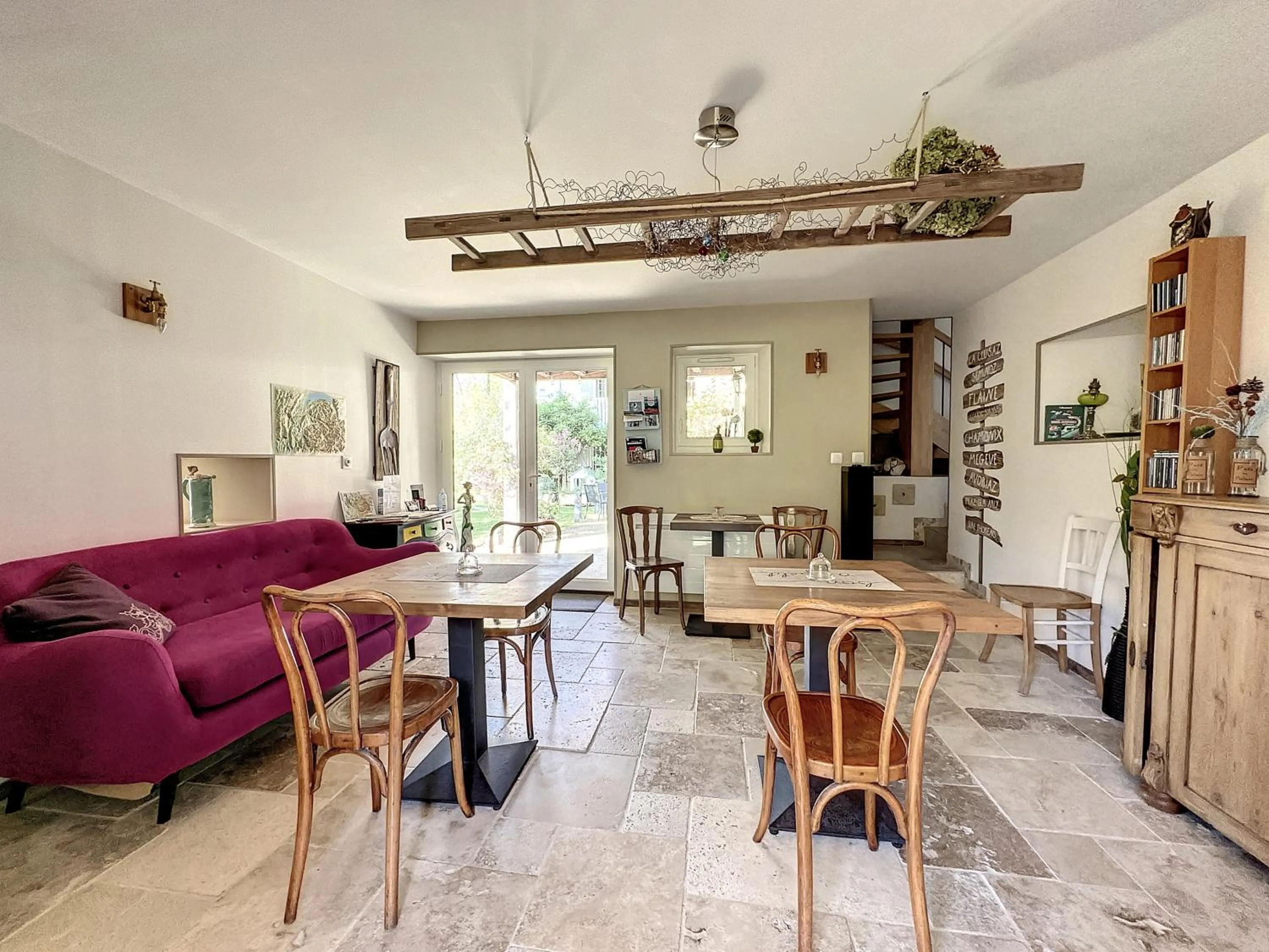 Breakfast in Antre Lacs