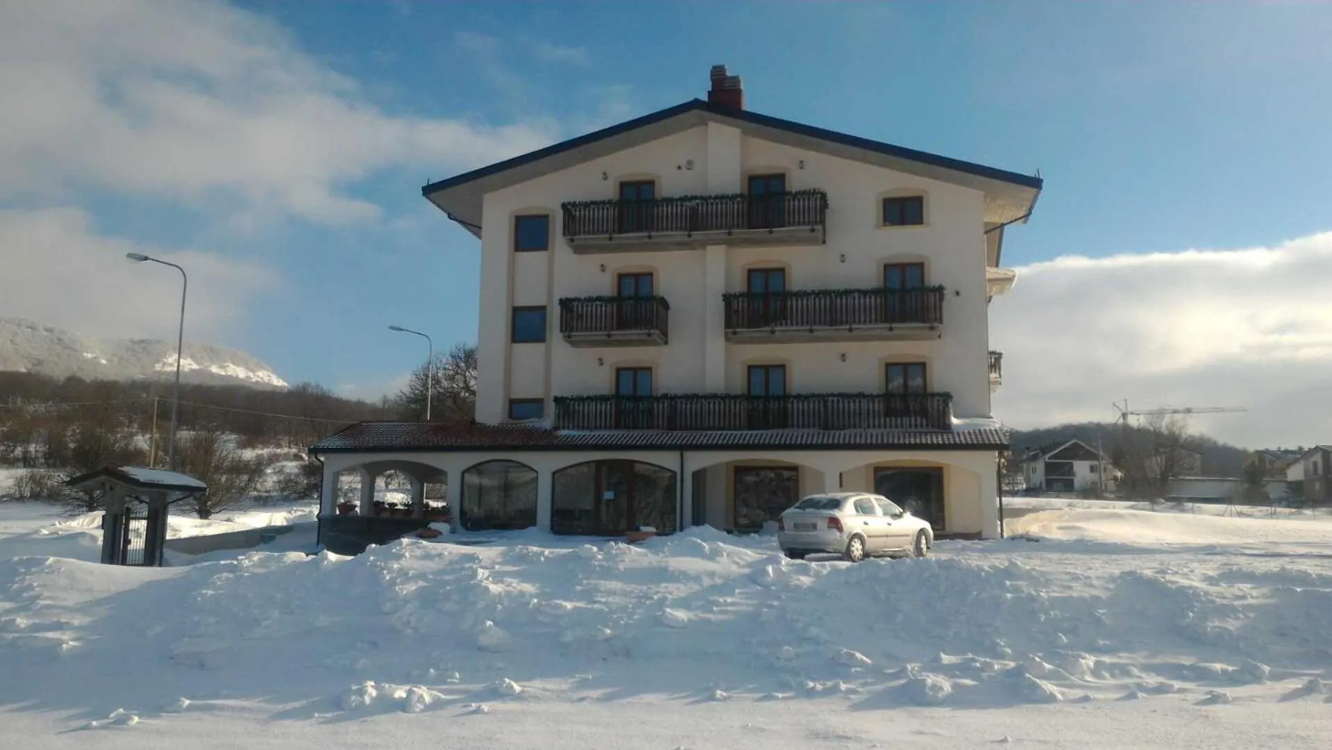 Facade/entrance in Hotel Il Bucaneve