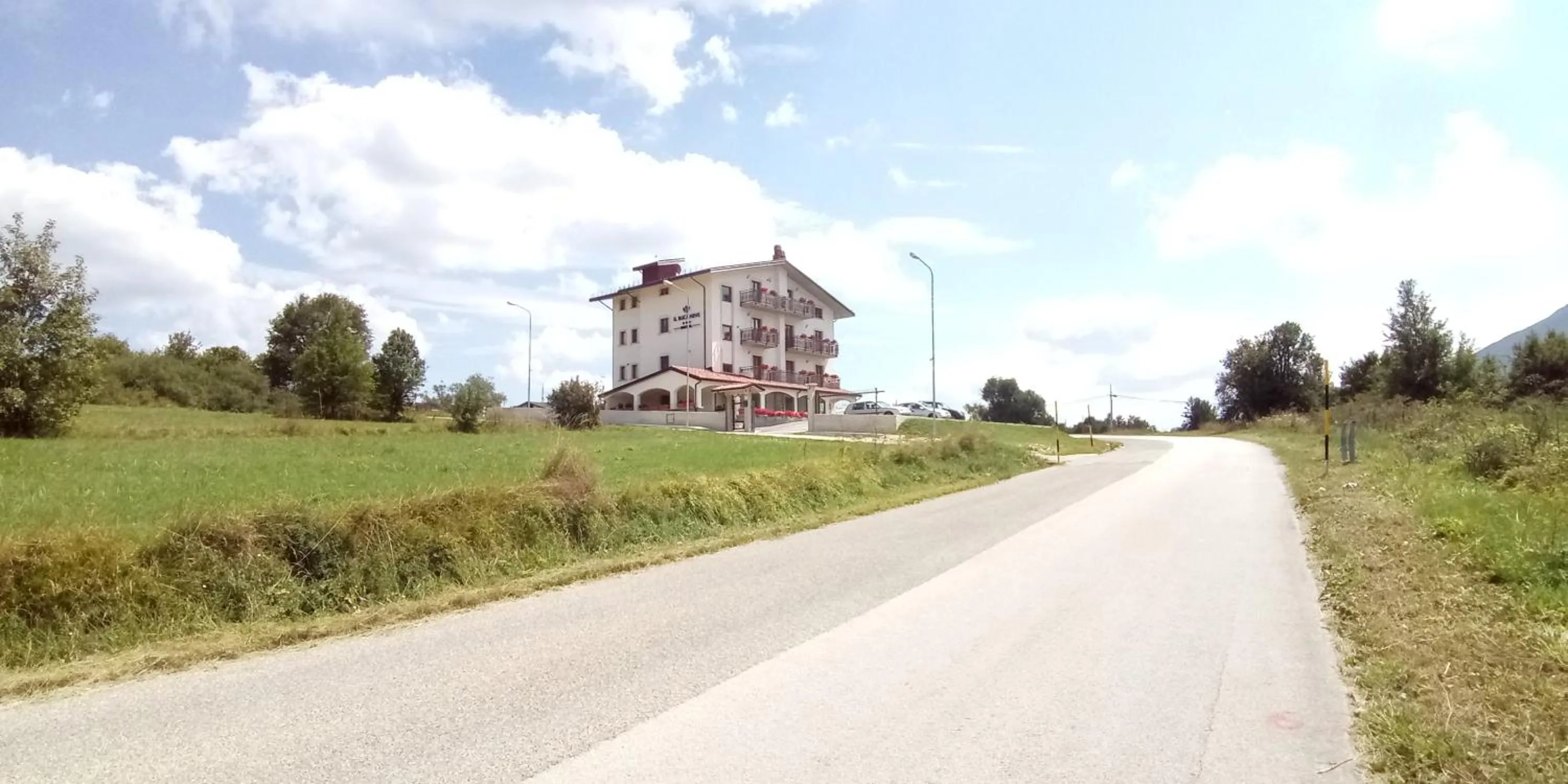 Facade/entrance in Hotel Il Bucaneve