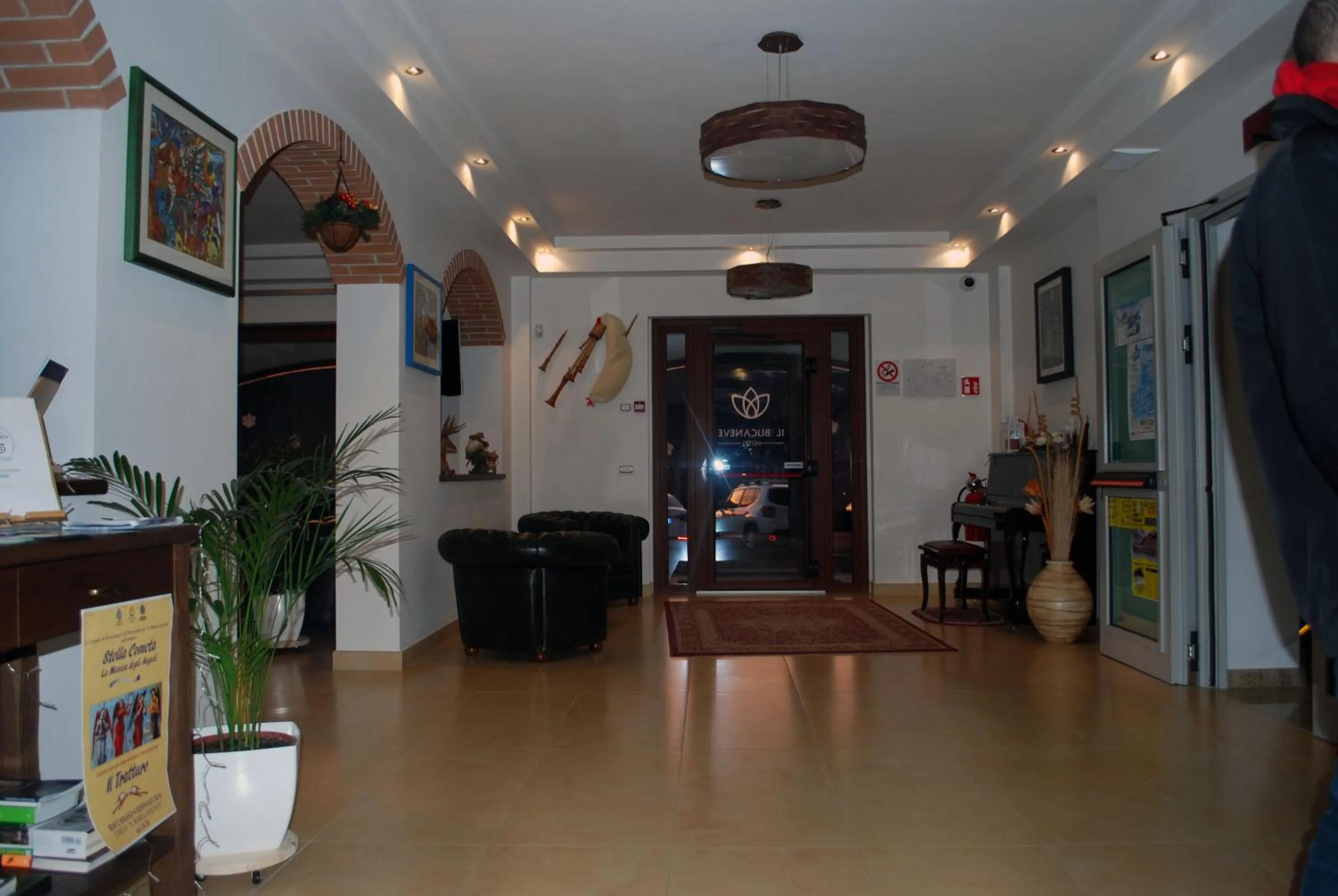 Communal lounge/ TV room in Hotel Il Bucaneve