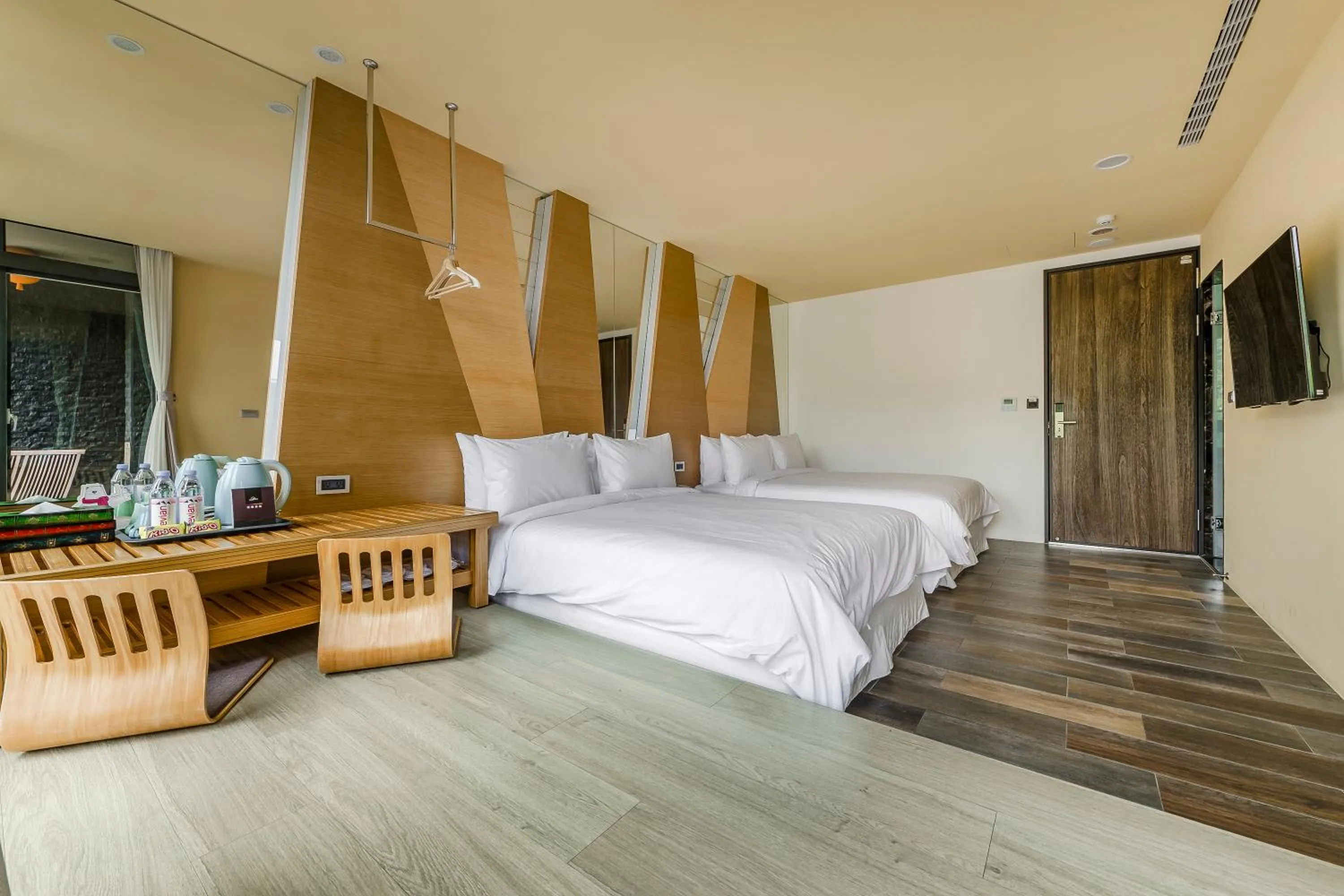 Photo of the whole room, Bed in Han Yan Design Hotel