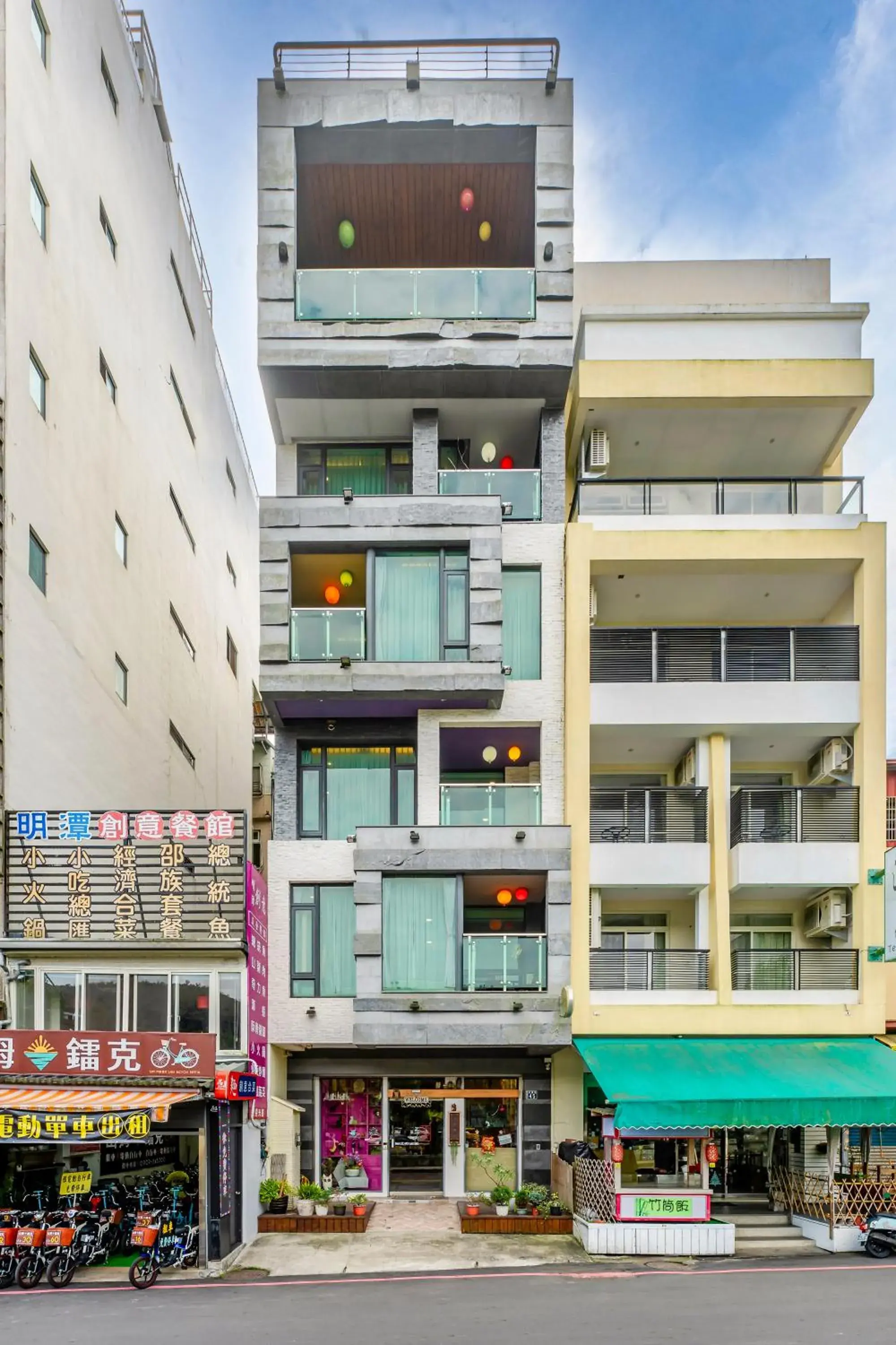 Property building in Han Yan Design Hotel Property building in Han Yan Design Hotel