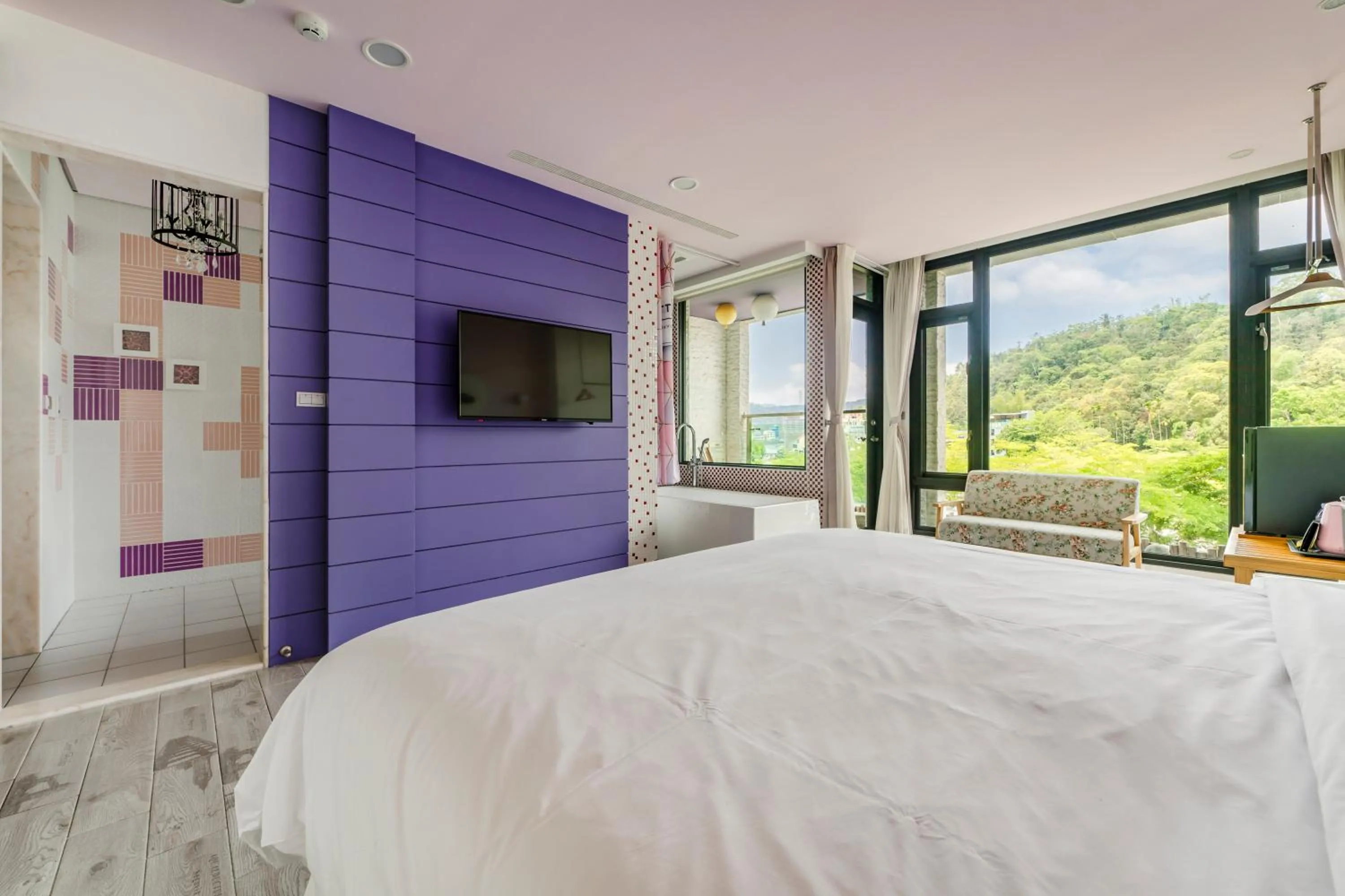 Photo of the whole room, Bed in Han Yan Design Hotel