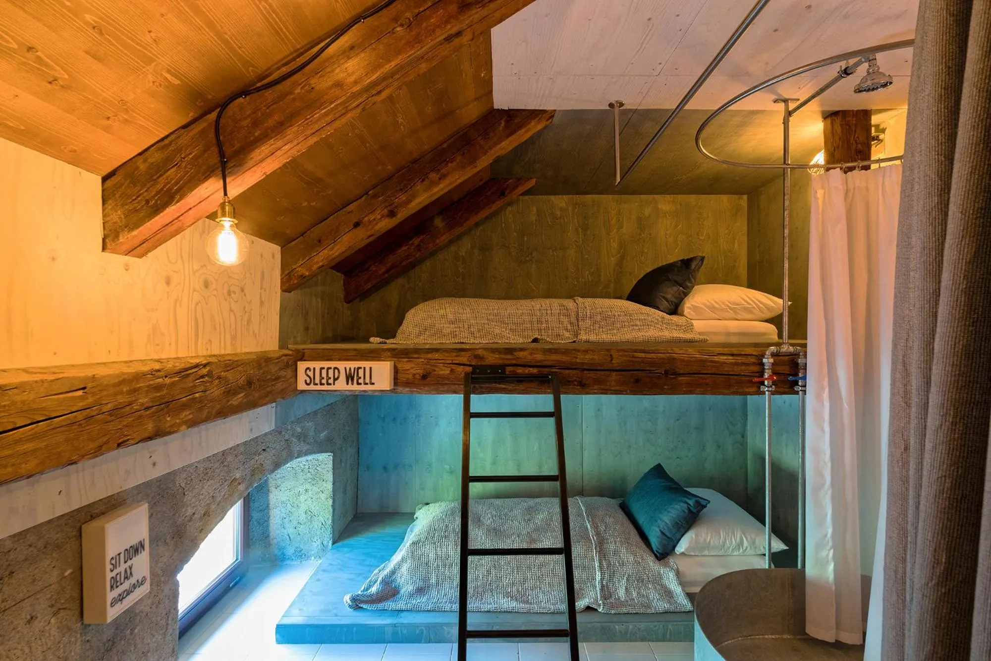 bunk bed, Bed in Alter Schlachthof