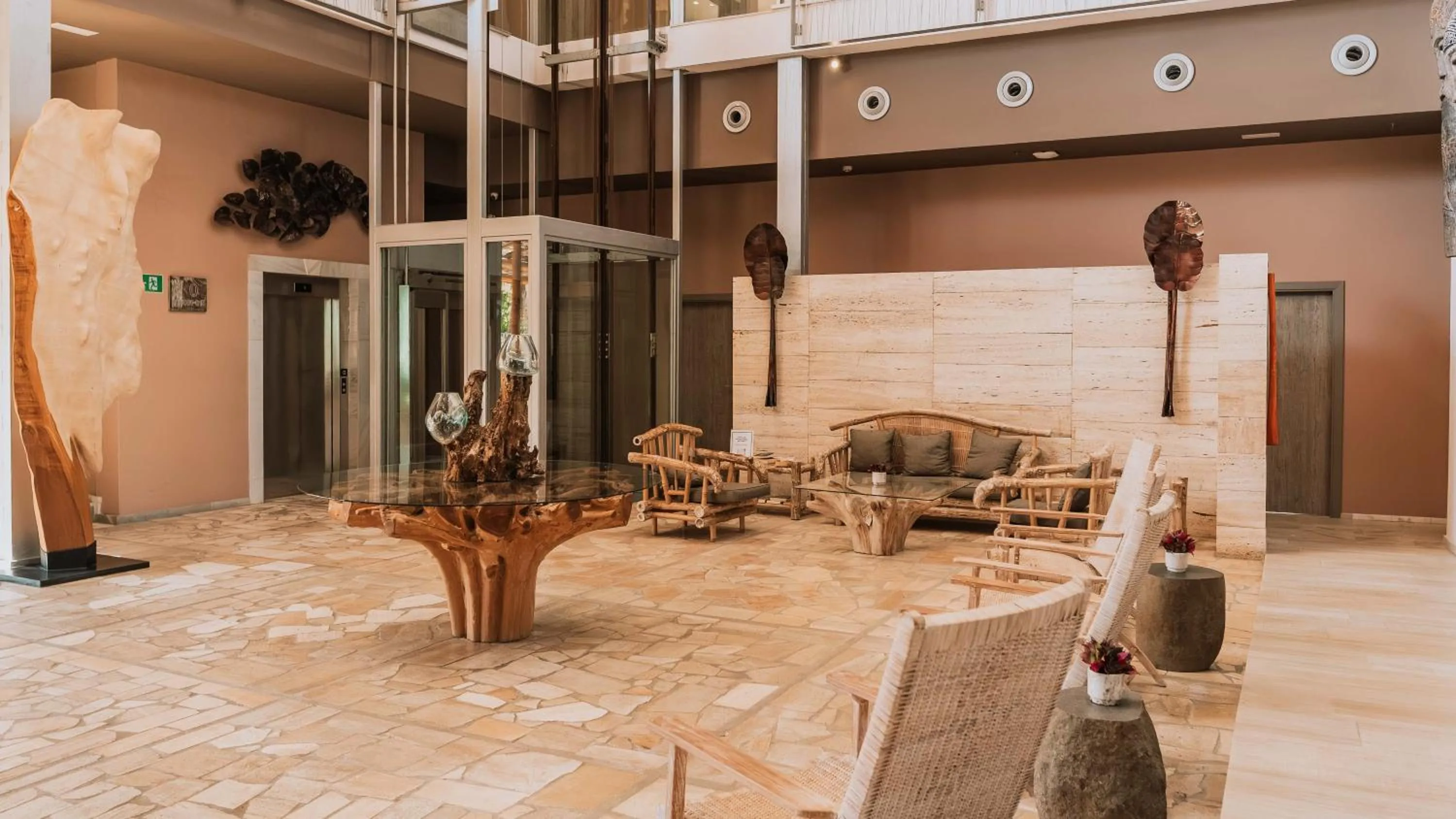 Lobby or reception in Tarifa Lances by QHotels