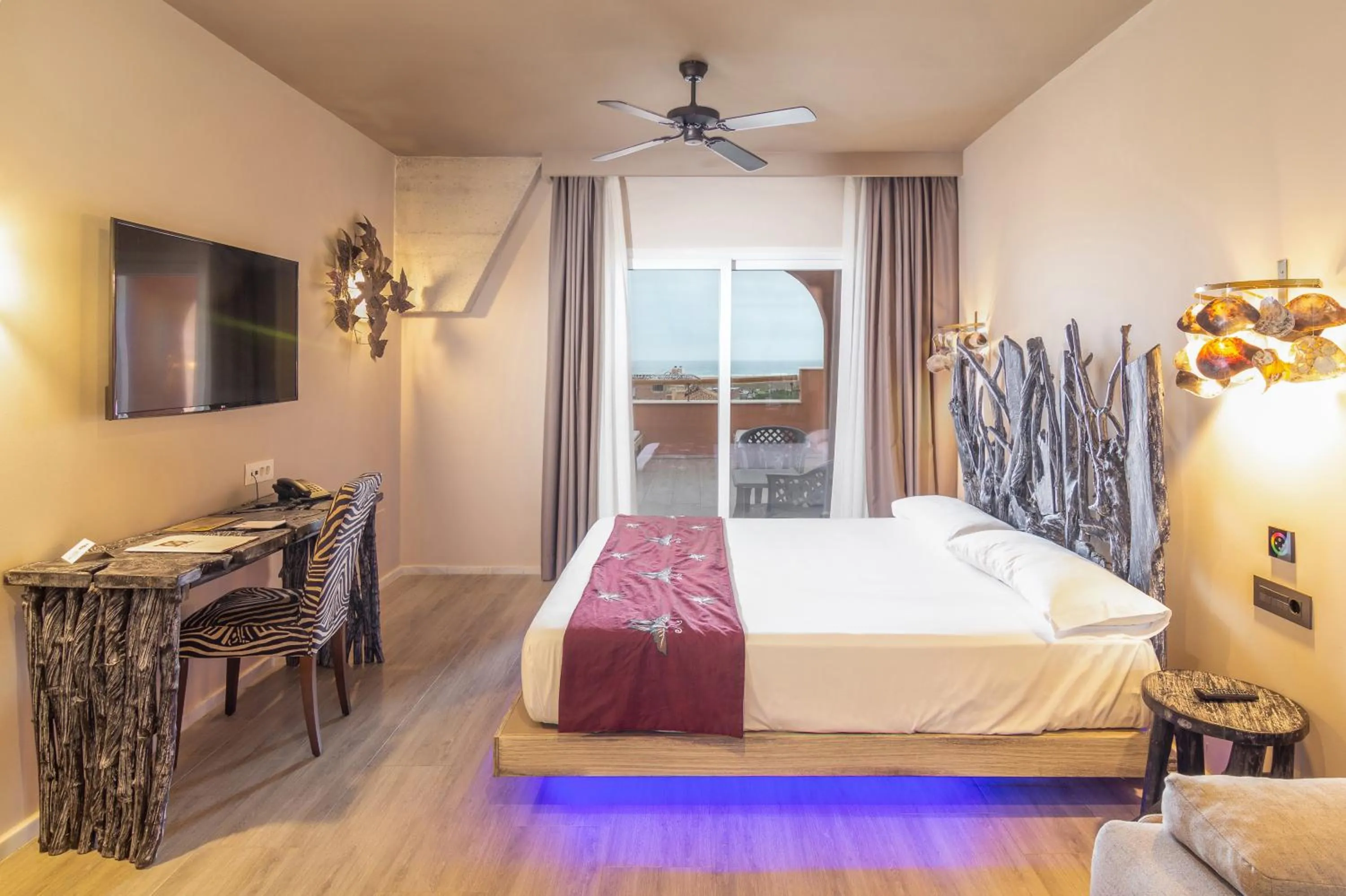 Bedroom, Bed in Tarifa Lances by QHotels