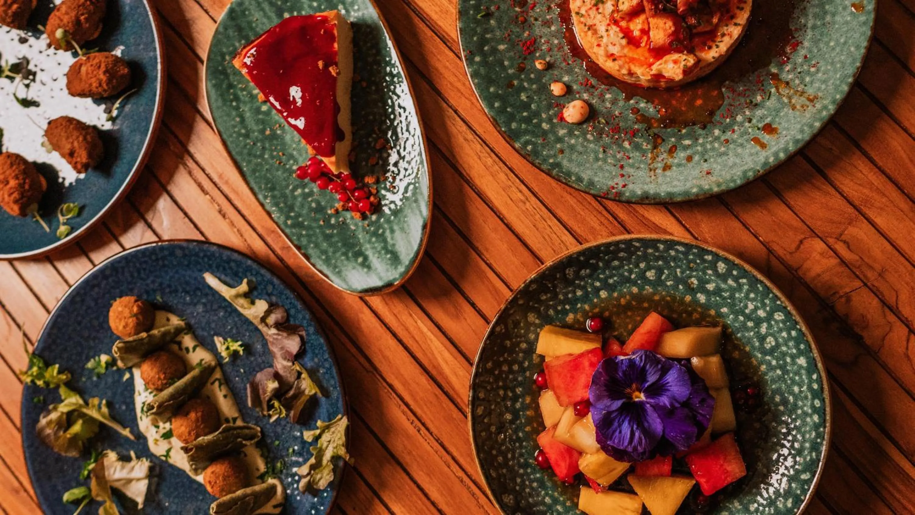 Food and drinks in Tarifa Lances by QHotels
