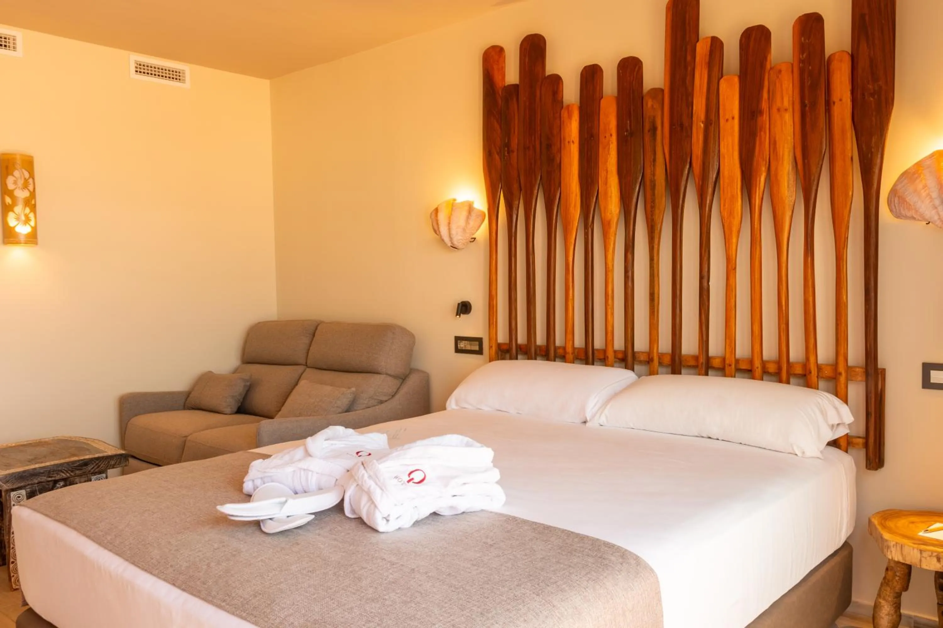 Photo of the whole room, Bed in Tarifa Lances by QHotels