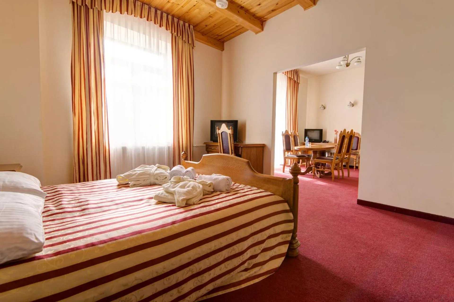 Photo of the whole room, Bed in Apartamenty Renesans