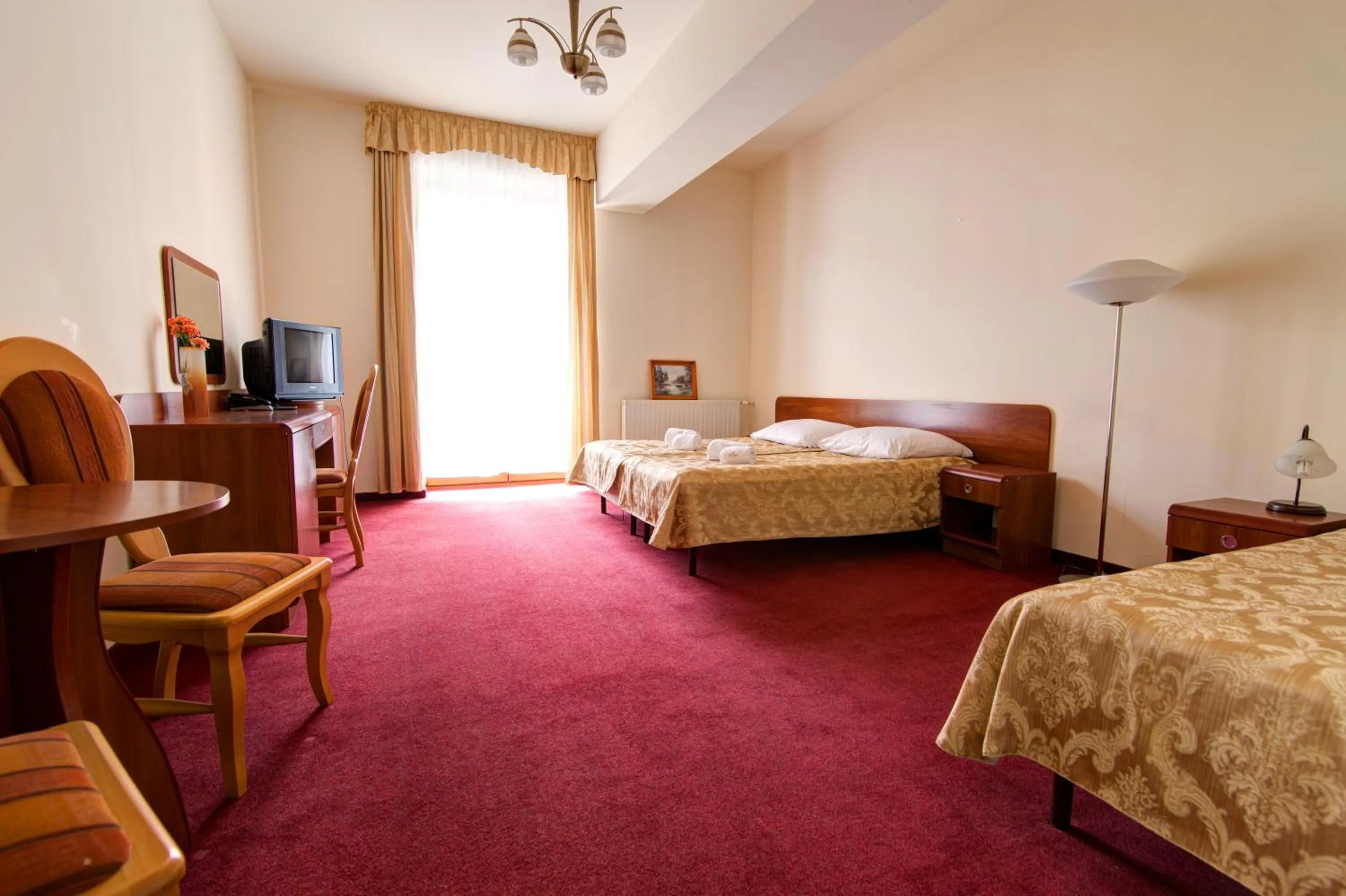 Photo of the whole room, Bed in Apartamenty Renesans