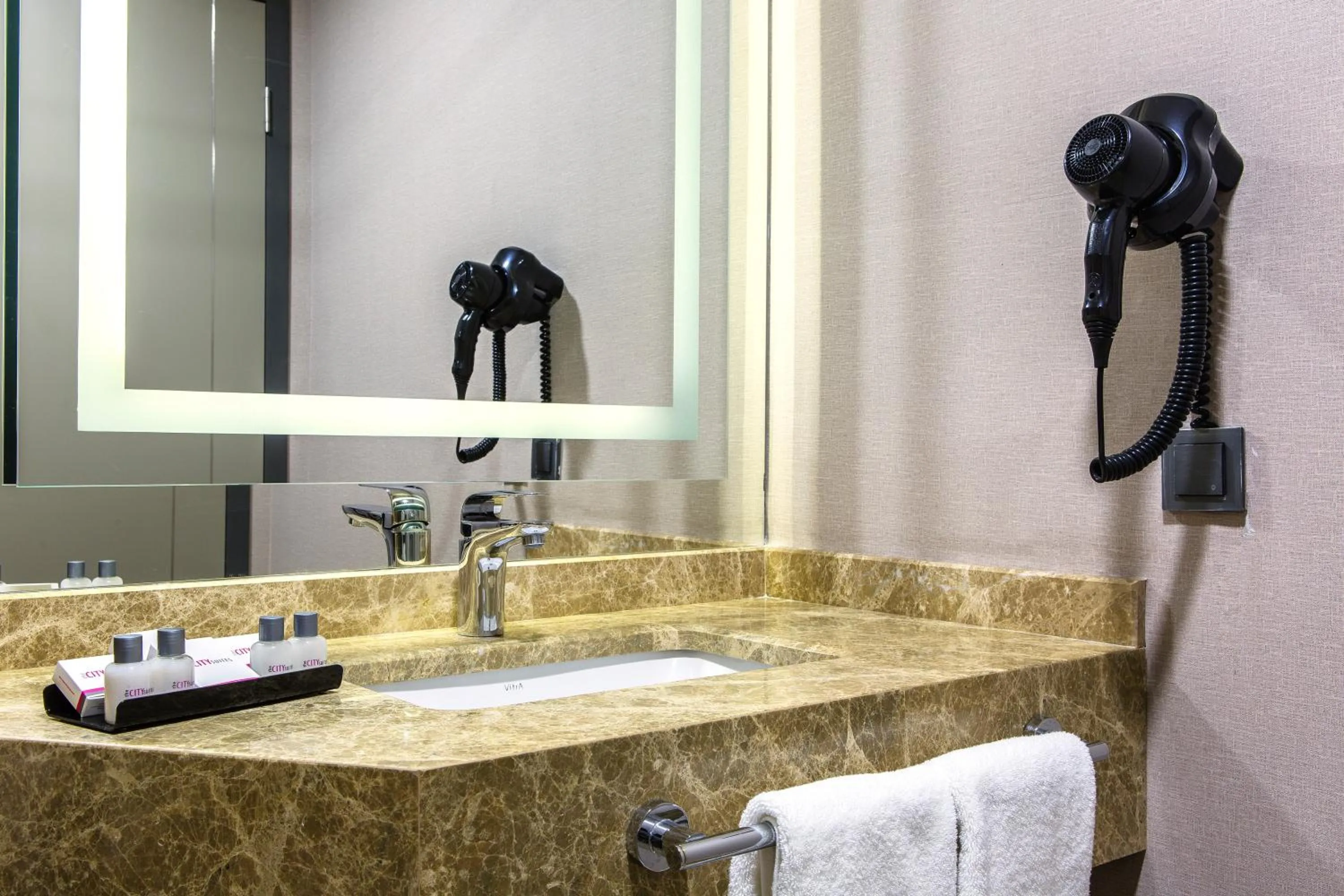 Bathroom in The City Suites