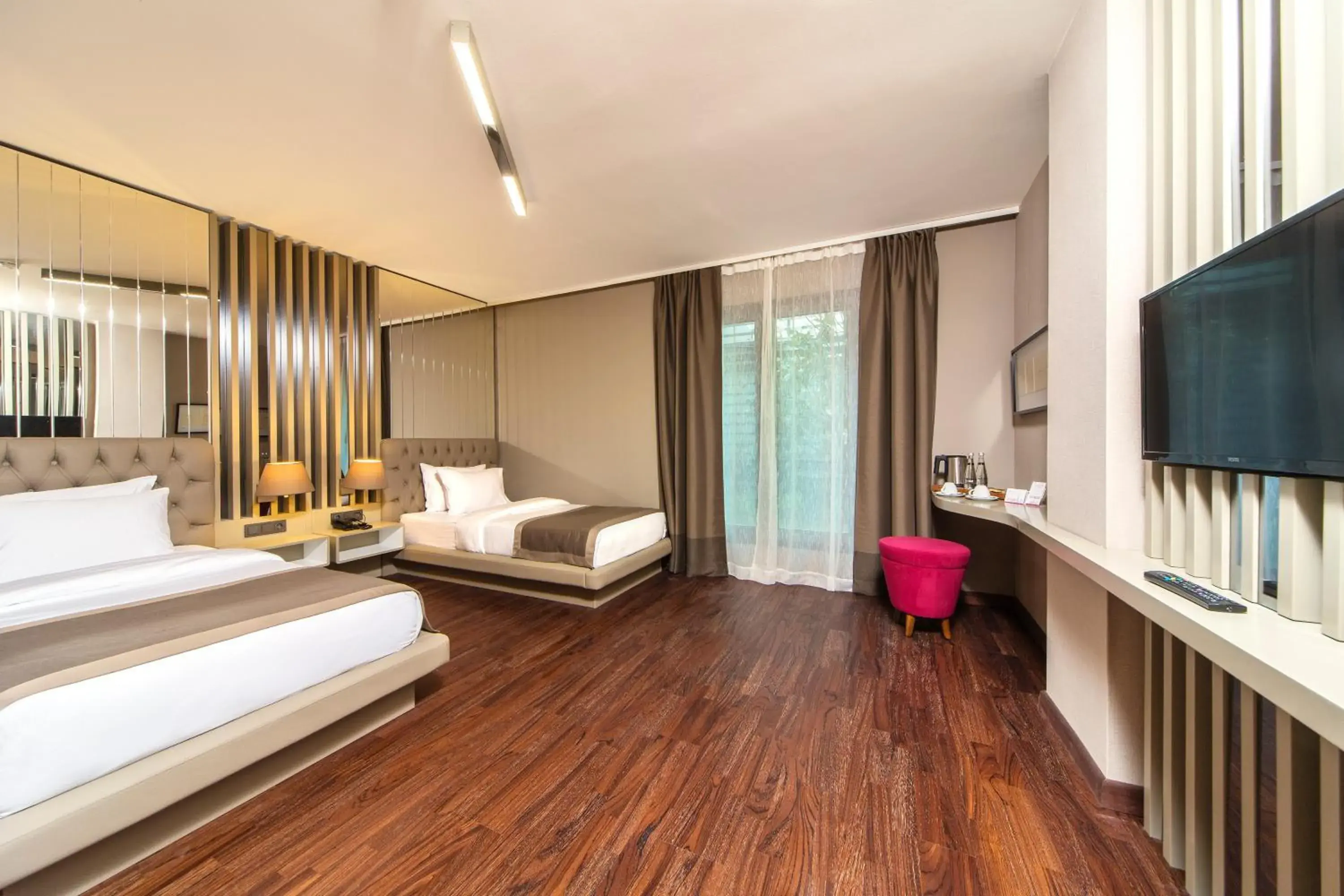 Deluxe Twin Room in The City Suites Deluxe Twin Room in The City Suites