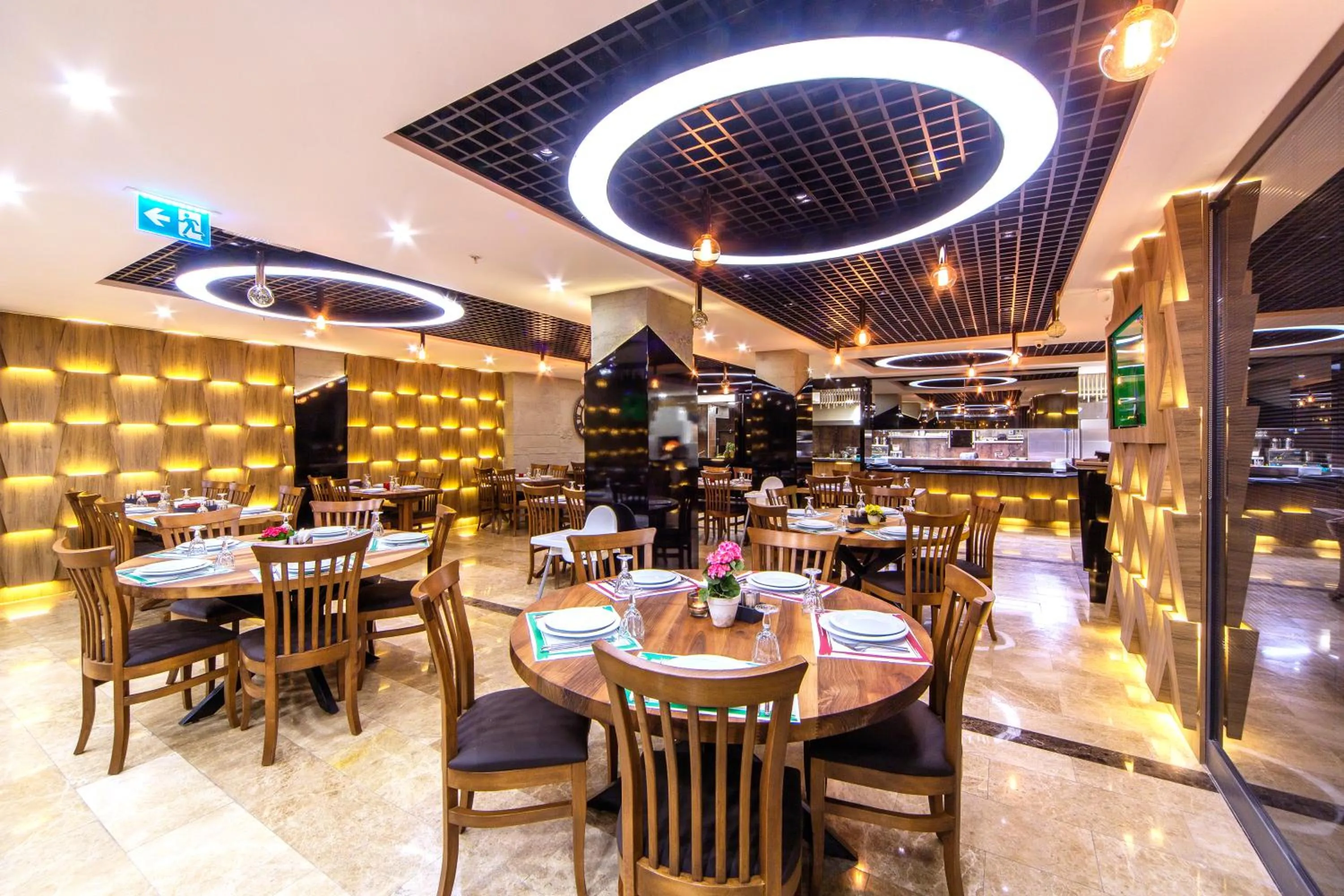 Restaurant/places to eat in The City Suites