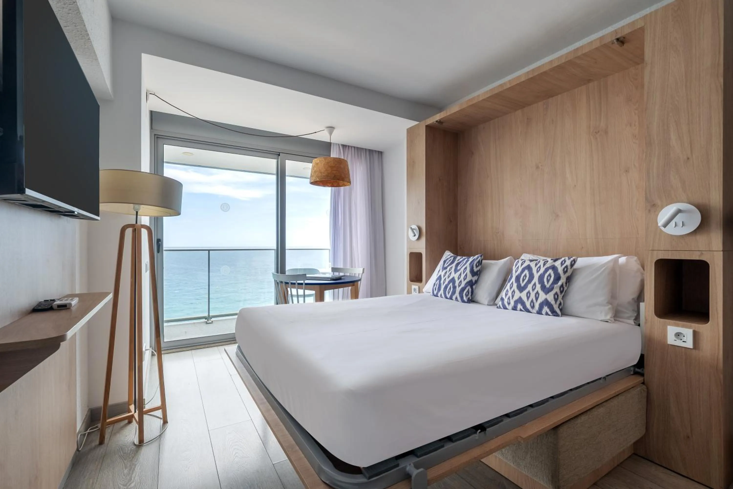 Bed in Pierre & Vacances Blanes Playa