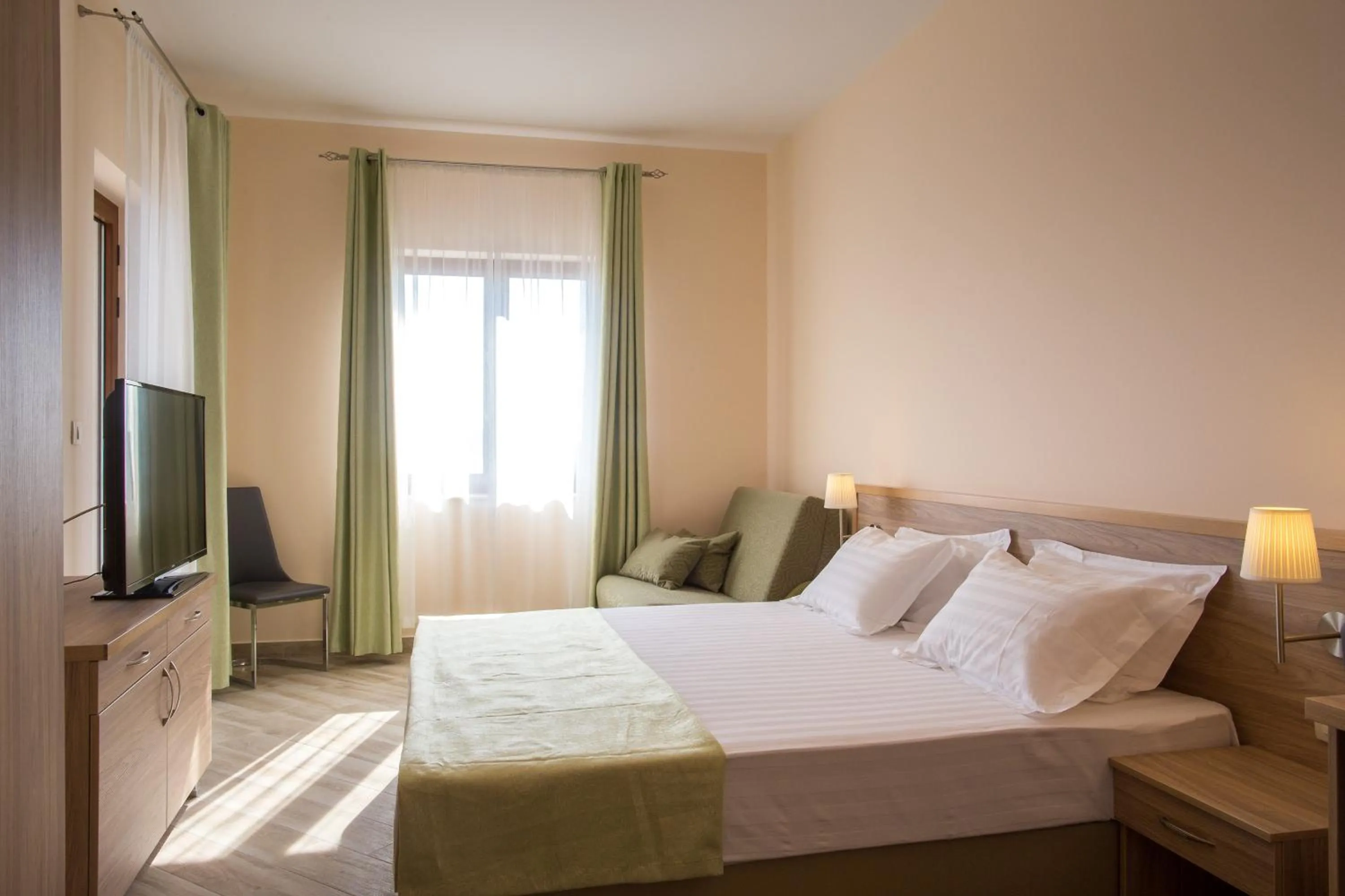 Decorative detail, Bed in ApartHotel Belvedere Residence Becici Budva