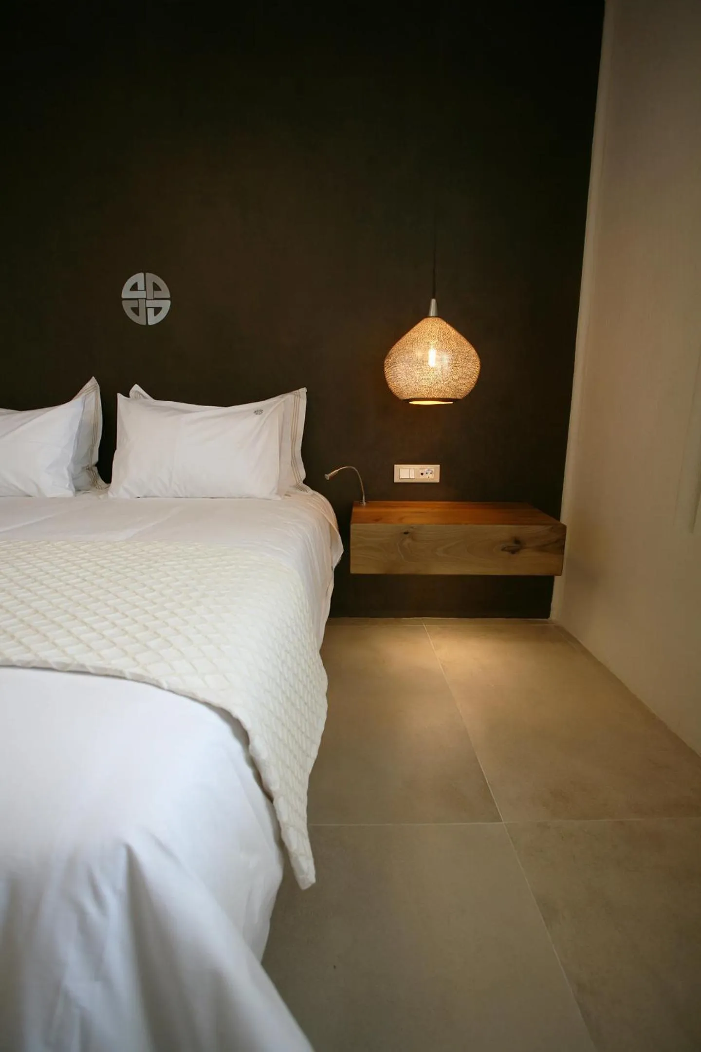 Property building, Bed in Atlantis Beach Residence