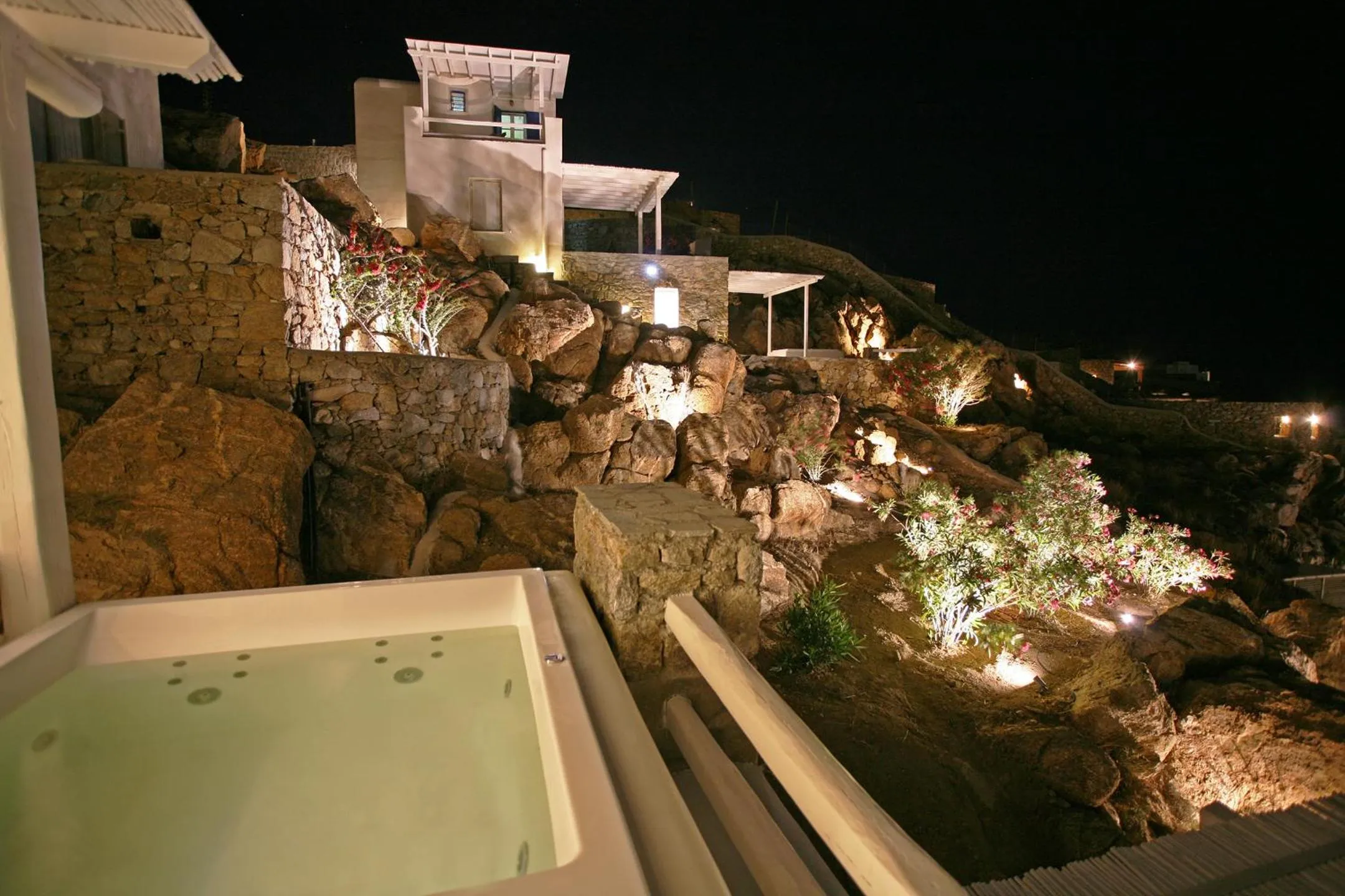 Property building in Atlantis Beach Residence