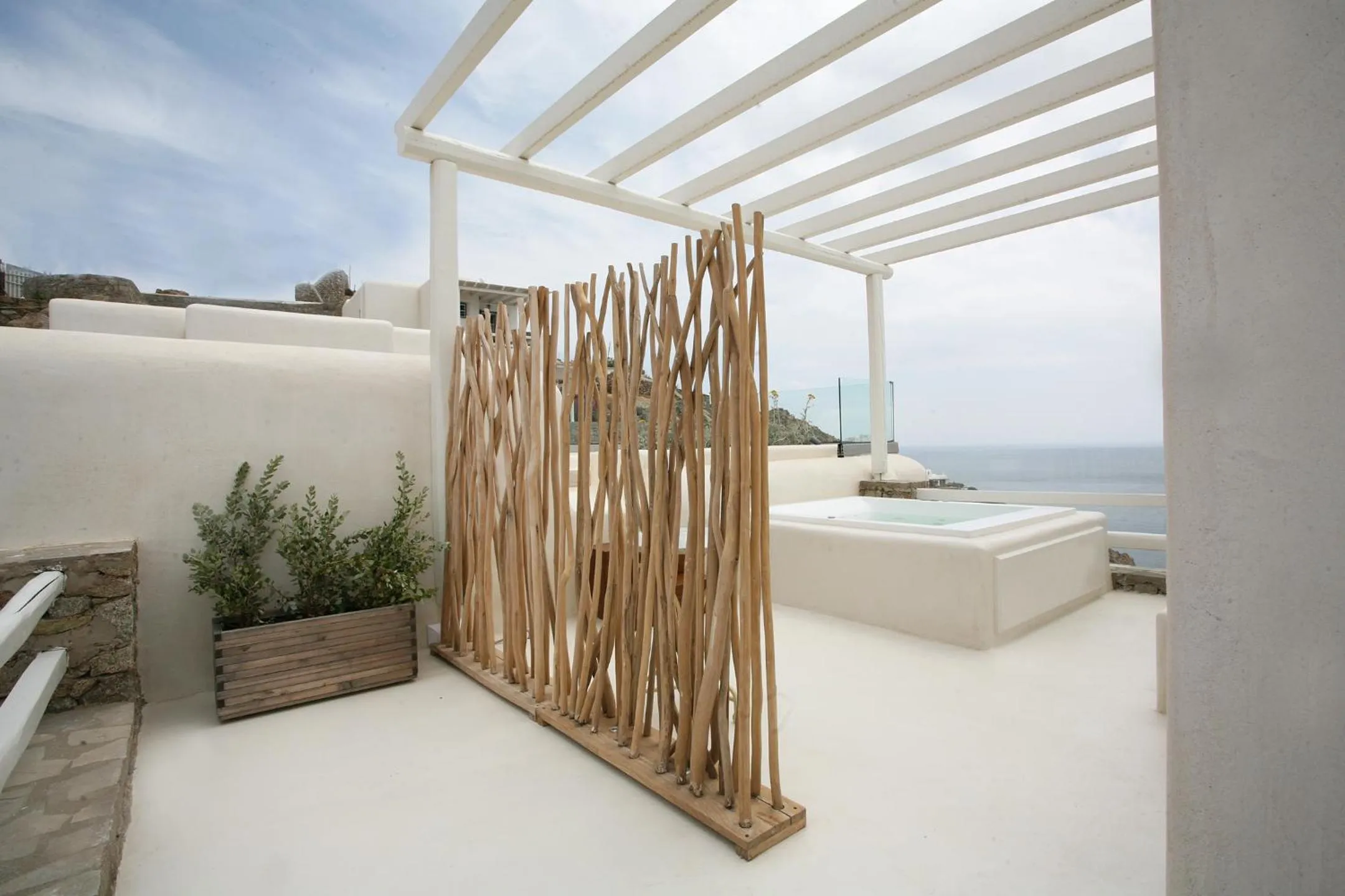 Property building, Bed in Atlantis Beach Residence