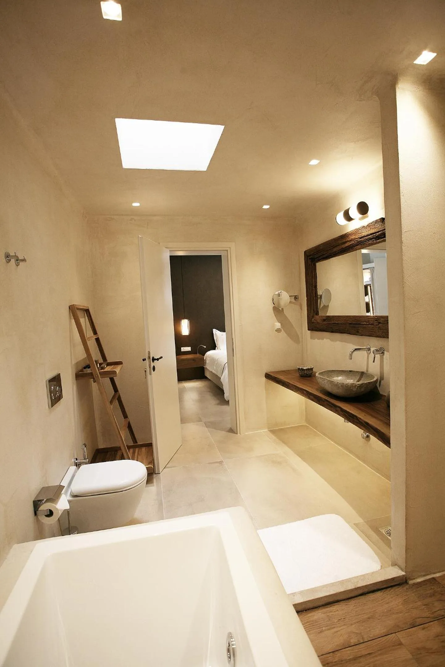 Shower in Atlantis Beach Residence