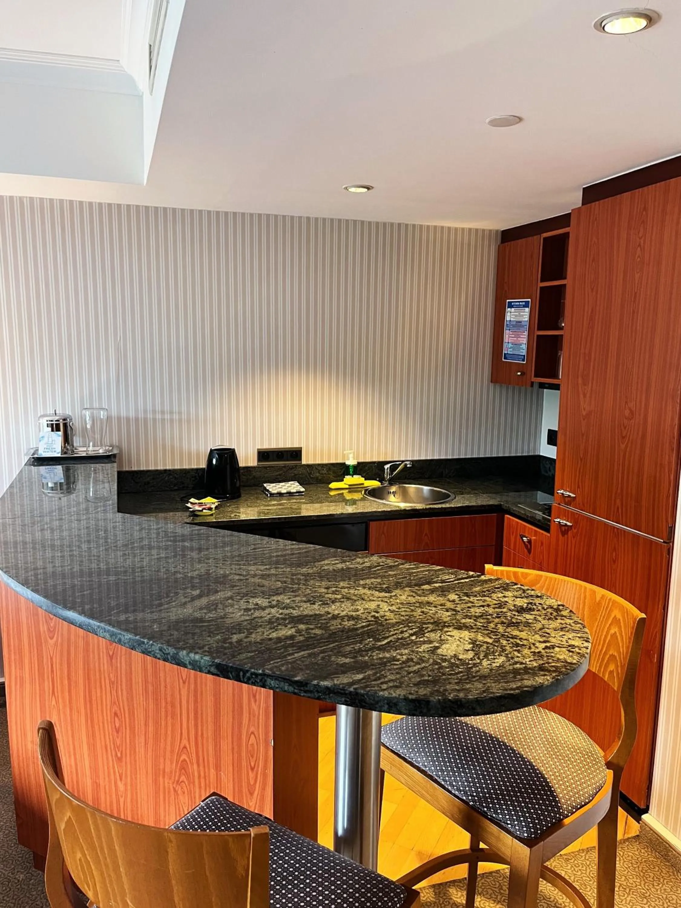 Kitchen or kitchenette in B-aparthotel Ambiorix