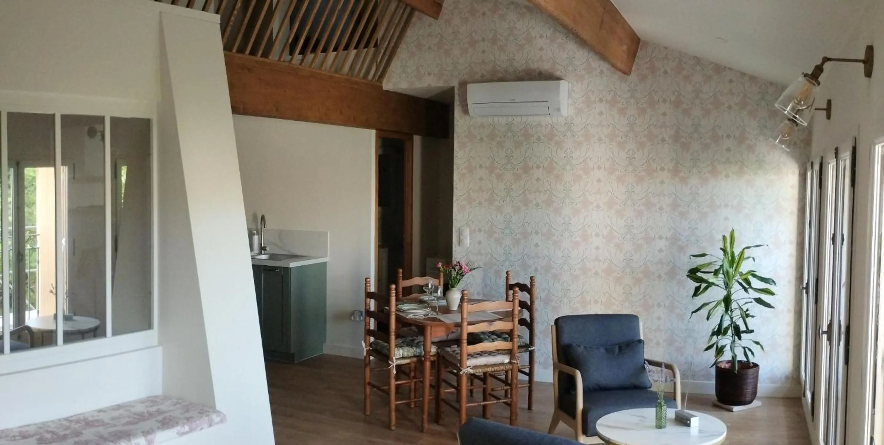 Lobby or reception in Le Petit Molière Chambres d'Hôtes