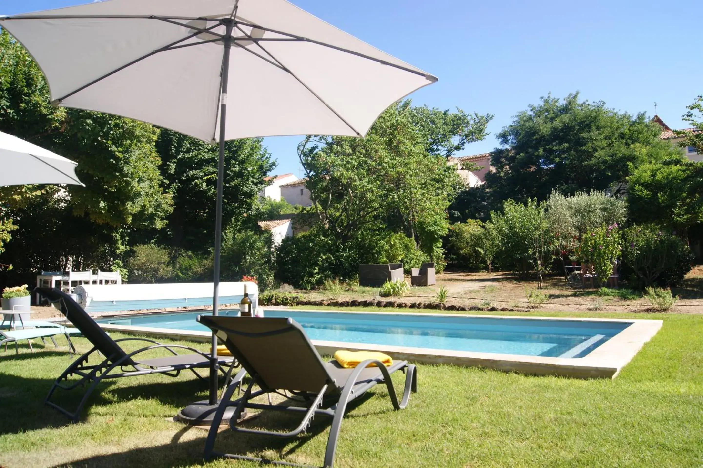 Twin Room with Bath in Le Petit Molière Twin Room with Bath in Le Petit Molière