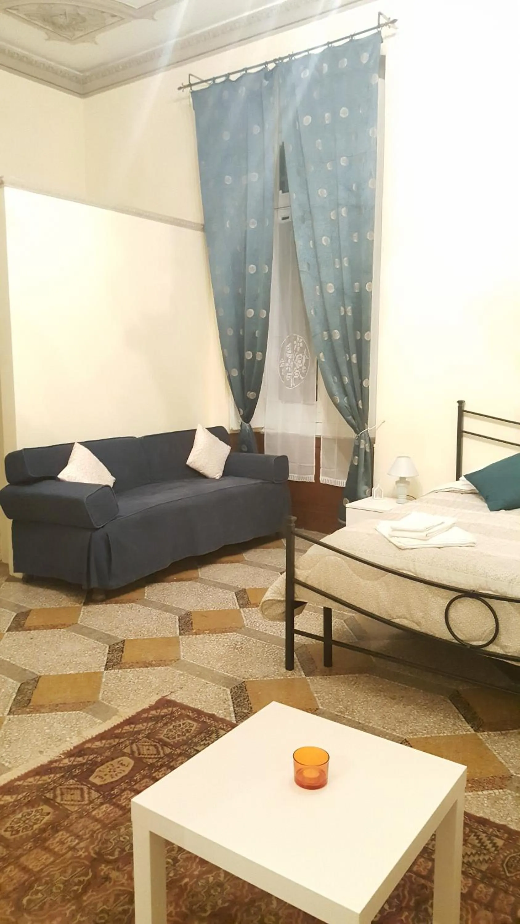 Photo of the whole room, Bed in Garden Suite