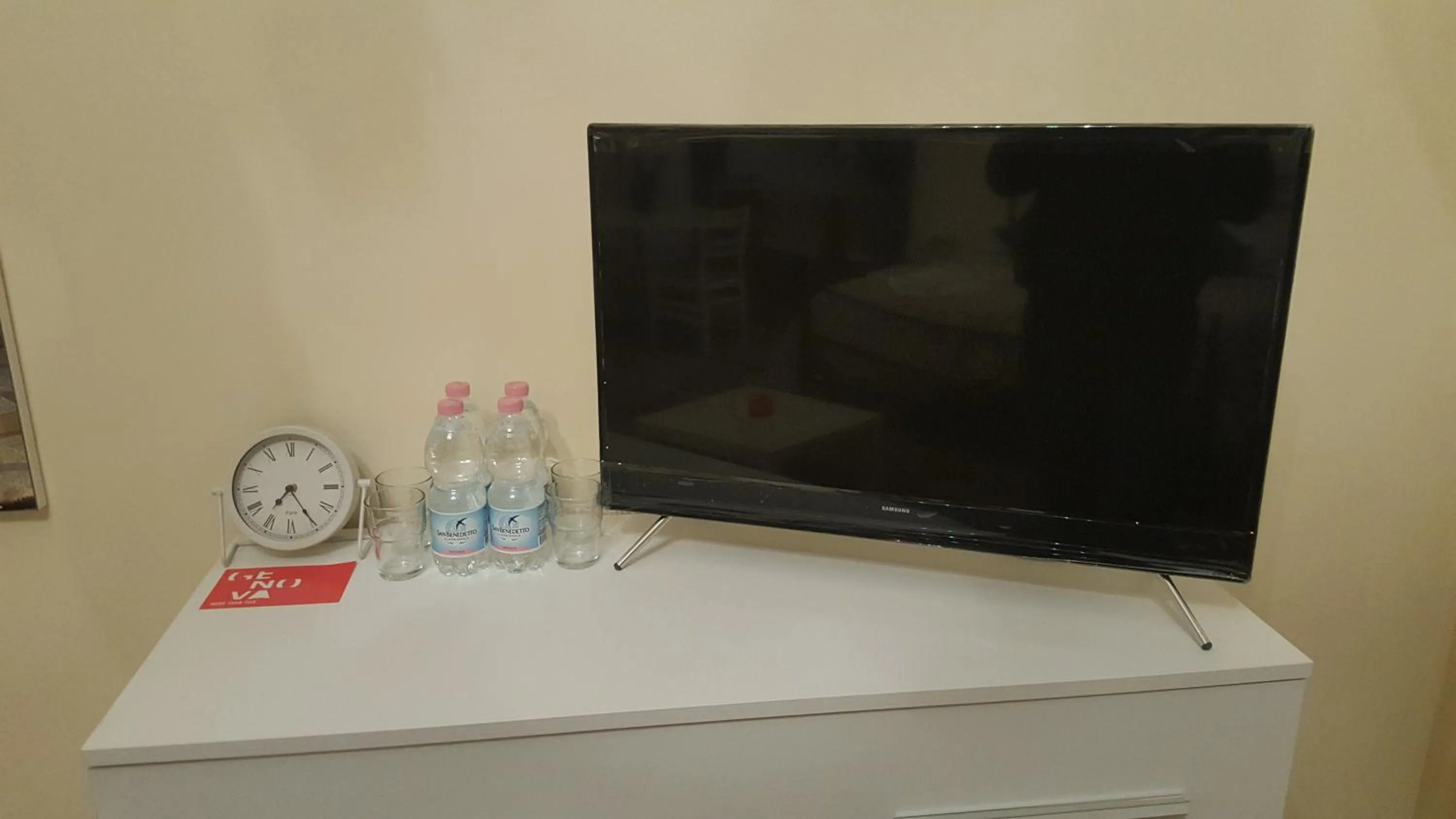 Photo of the whole room in Garden Suite