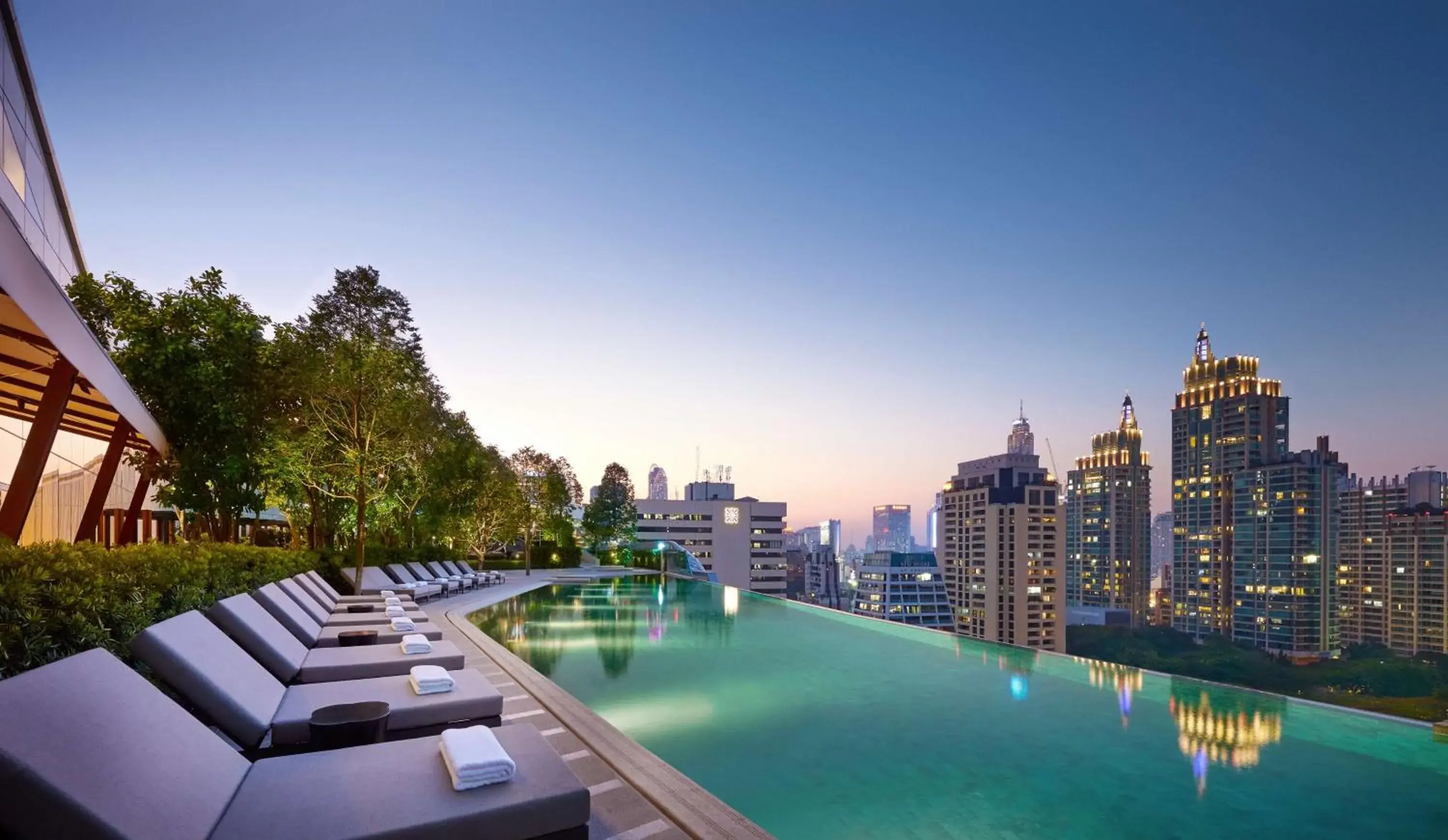 Swimming pool in Park Hyatt Bangkok Swimming pool in Park Hyatt Bangkok