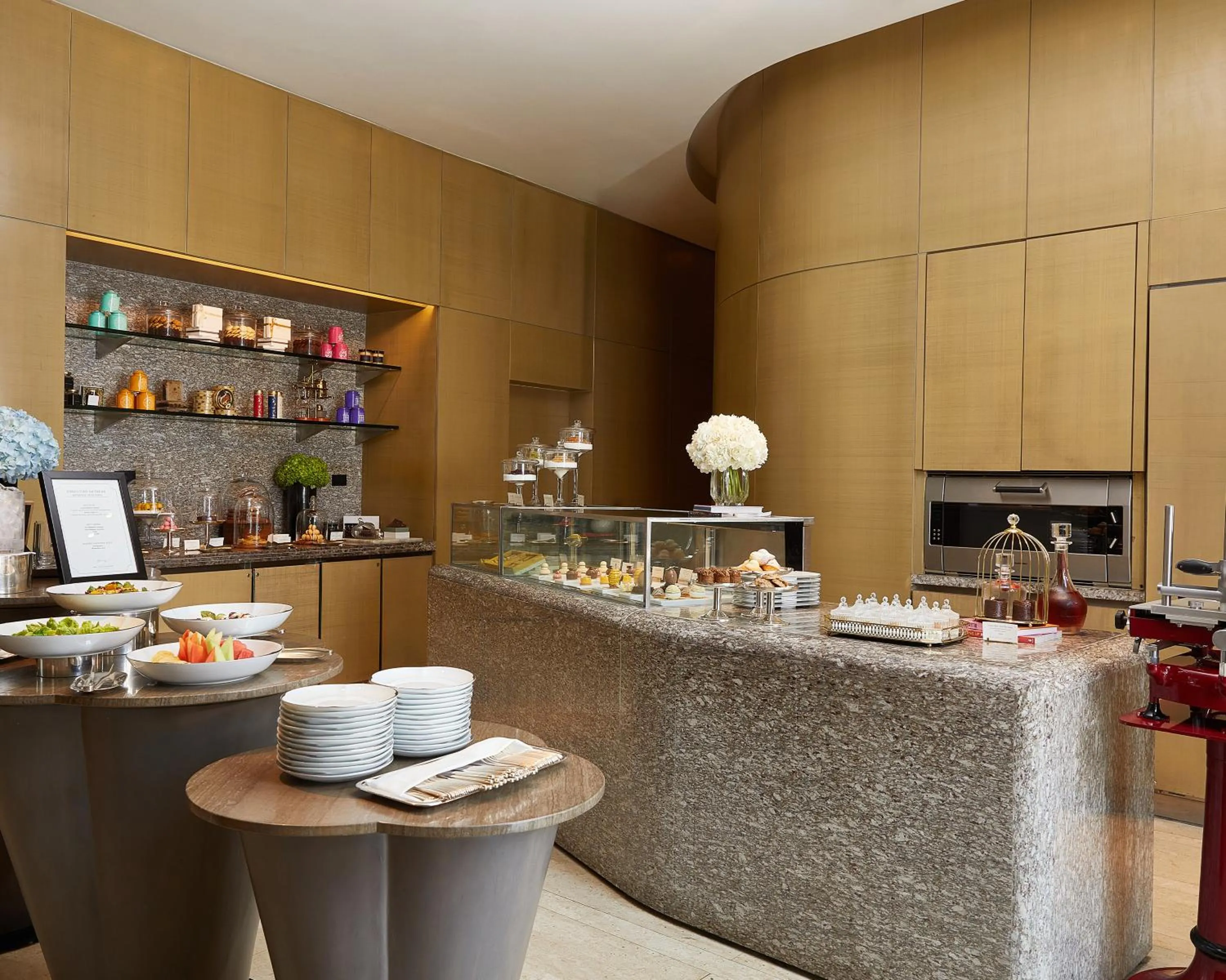 Food and drinks in Park Hyatt Bangkok