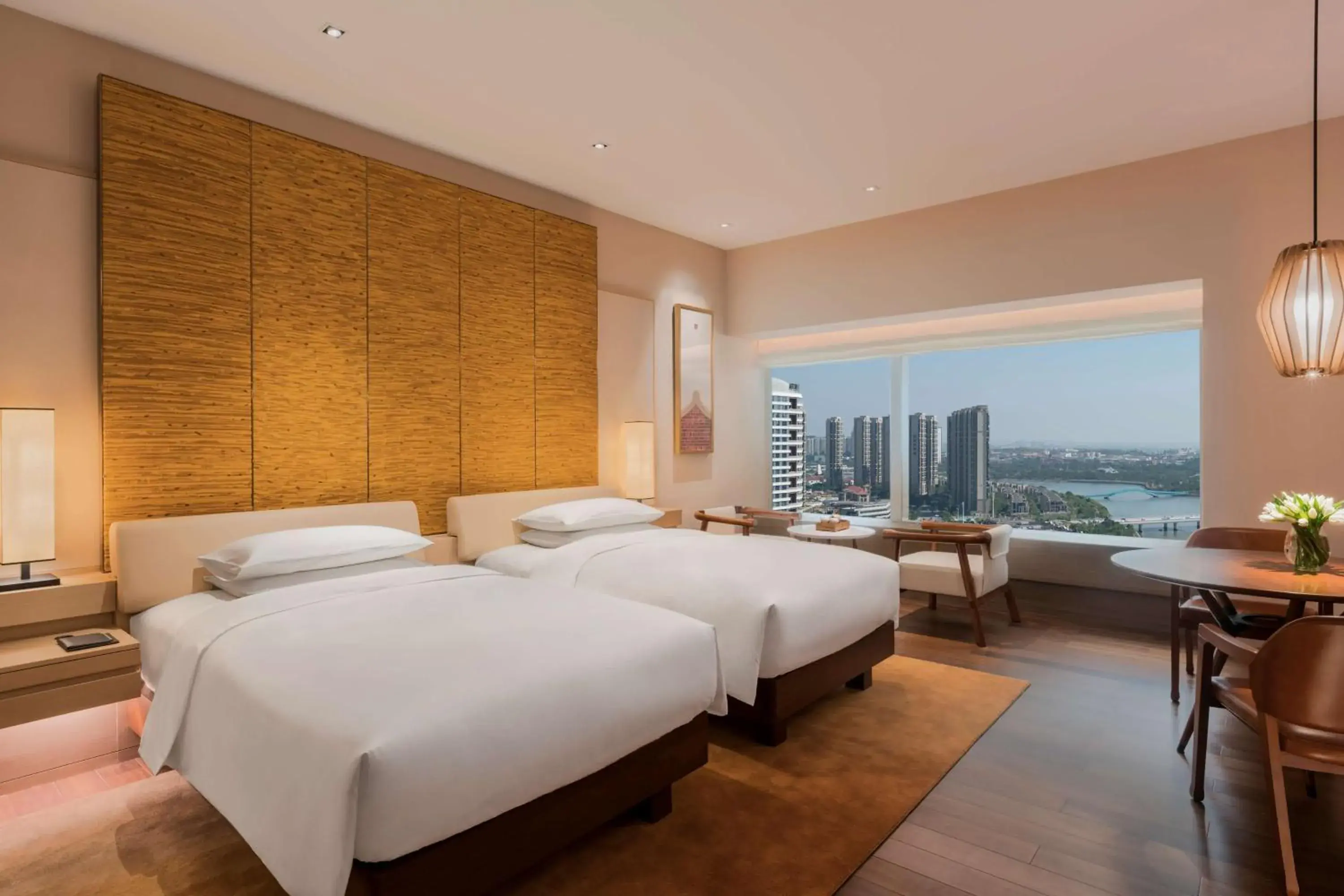 Photo of the whole room, Bed in Hyatt Regency Xiamen Wuyuanwan Photo of the whole room, Bed in Hyatt Regency Xiamen Wuyuanwan