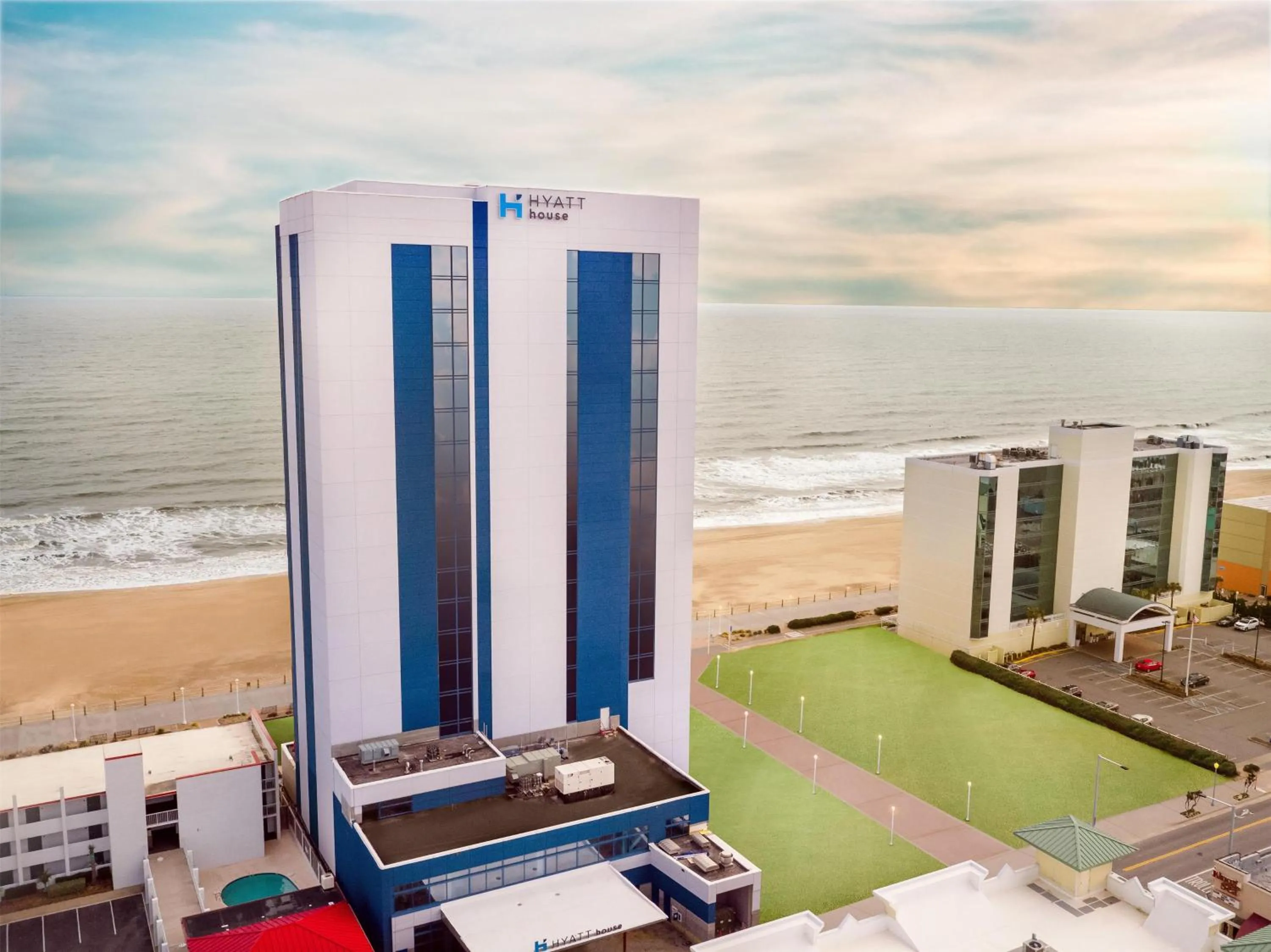 Property building in Hyatt House Virginia Beach / Oceanfront