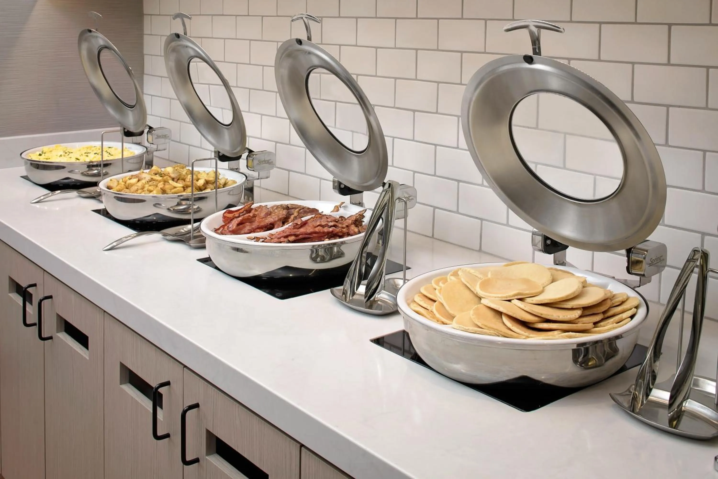 Breakfast in Hyatt House Irvine/John Wayne Airport