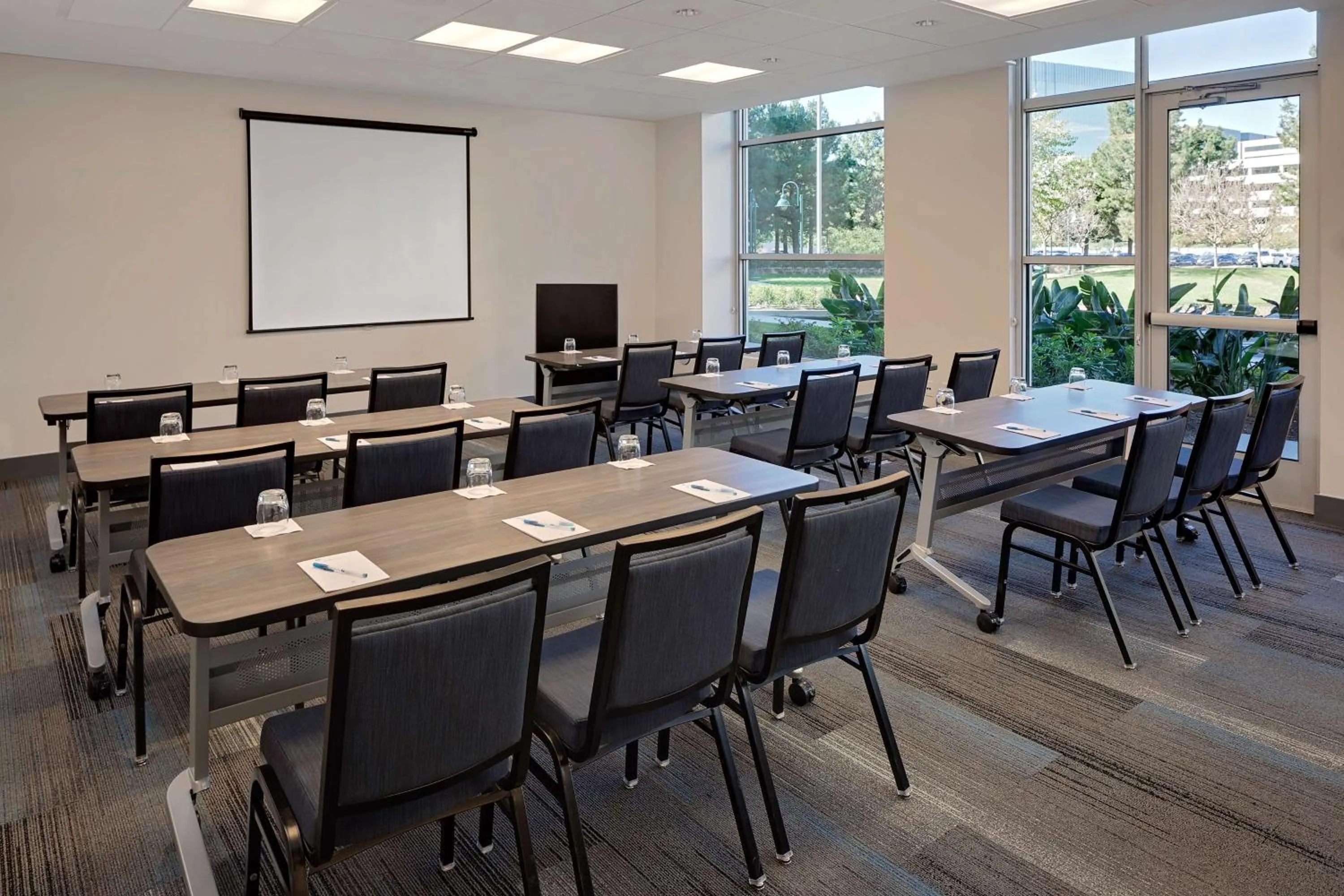 Meeting/conference room in Hyatt House Irvine/John Wayne Airport