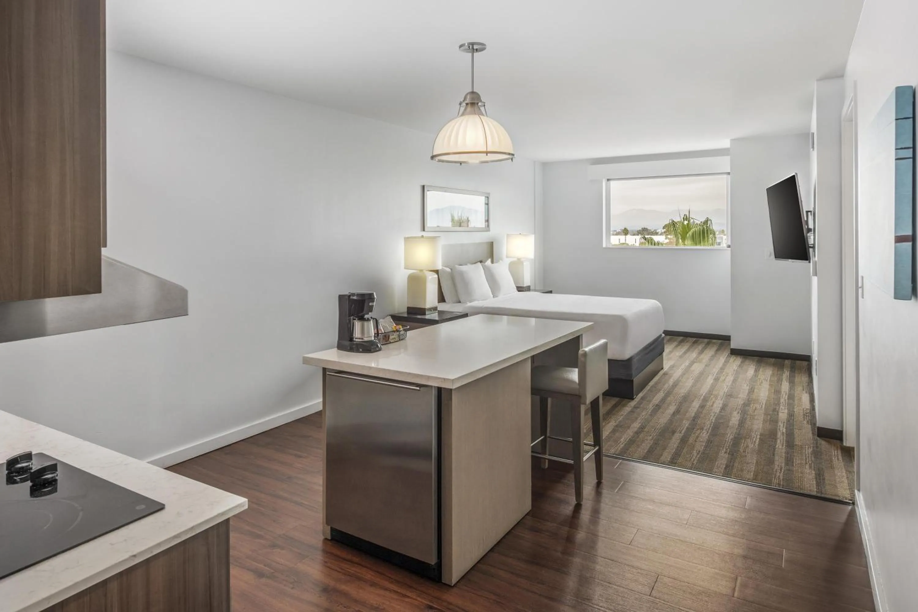 Bedroom in Hyatt House Irvine/John Wayne Airport