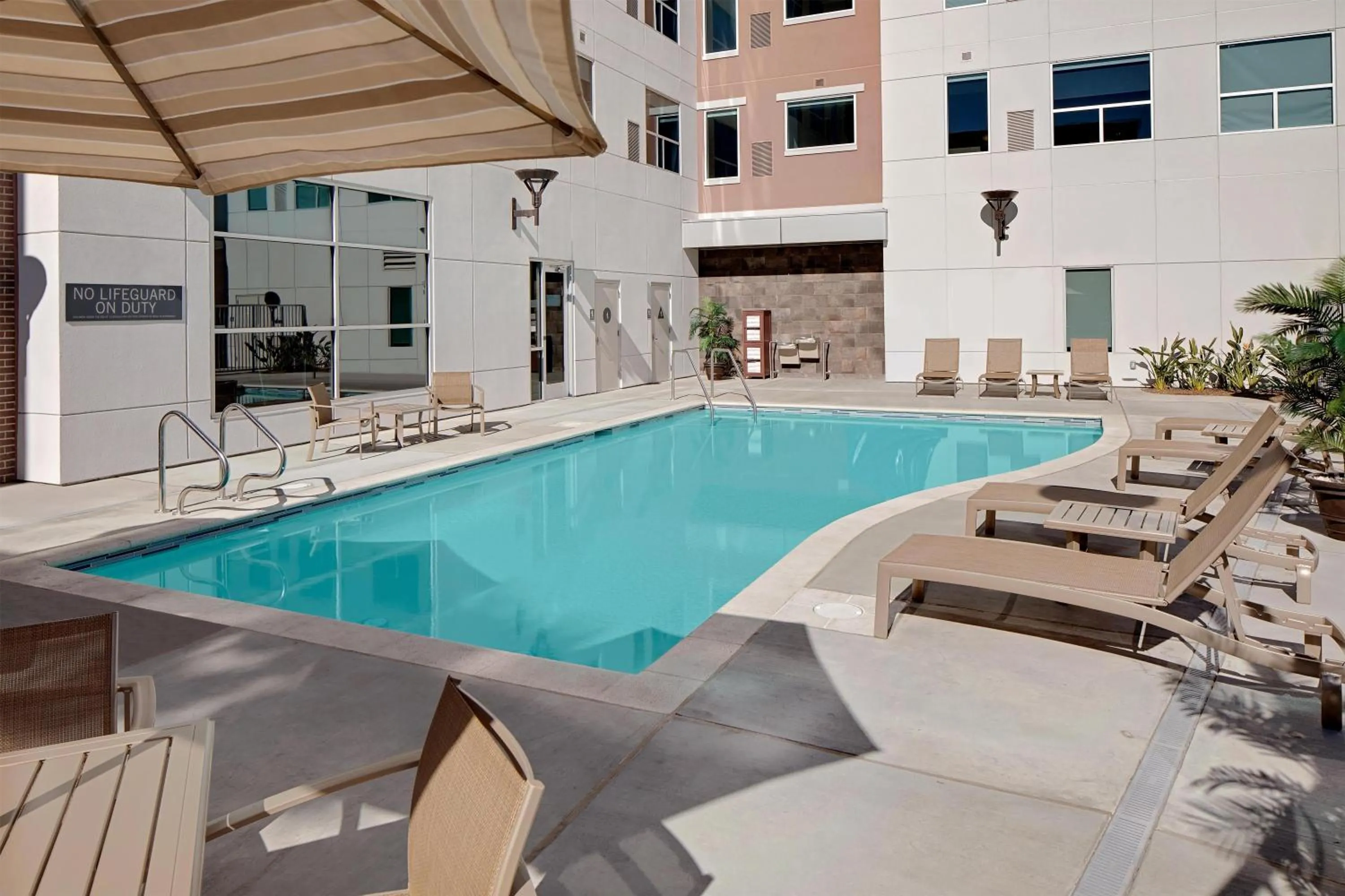 Swimming pool in Hyatt House Irvine/John Wayne Airport