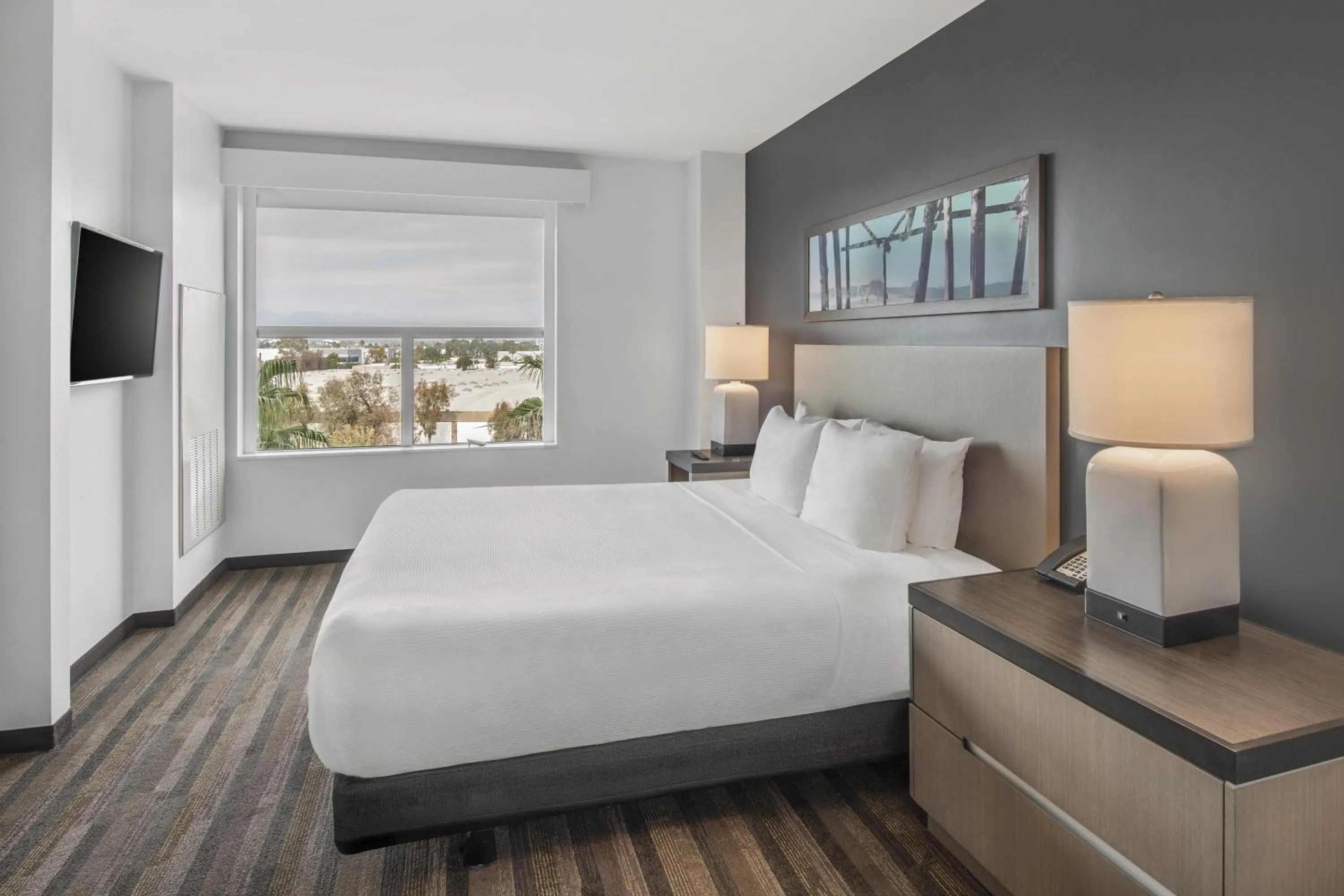 Bedroom, Bed in Hyatt House Irvine/John Wayne Airport