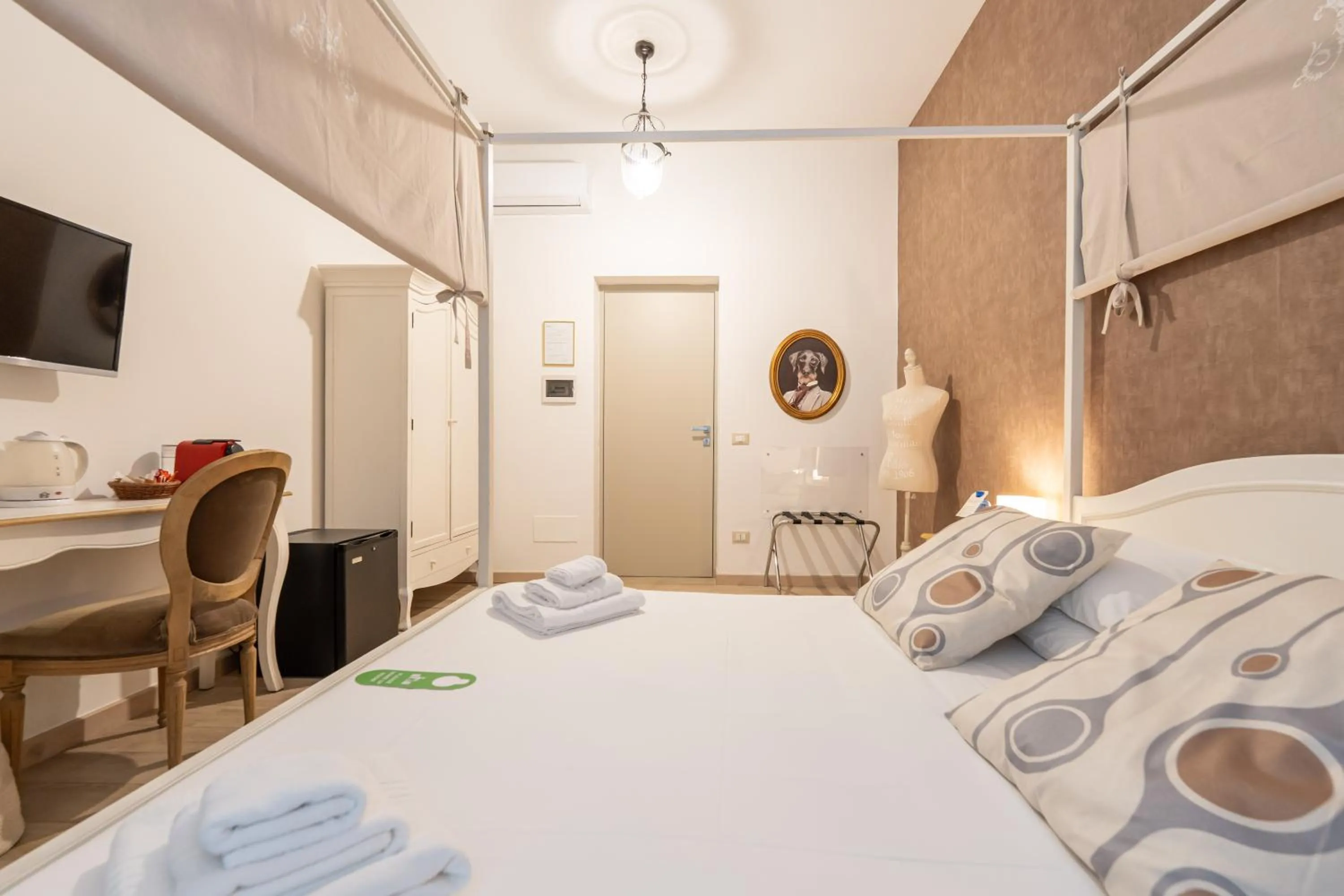 TV and multimedia, Bed in Popolo & Flaminio Rooms