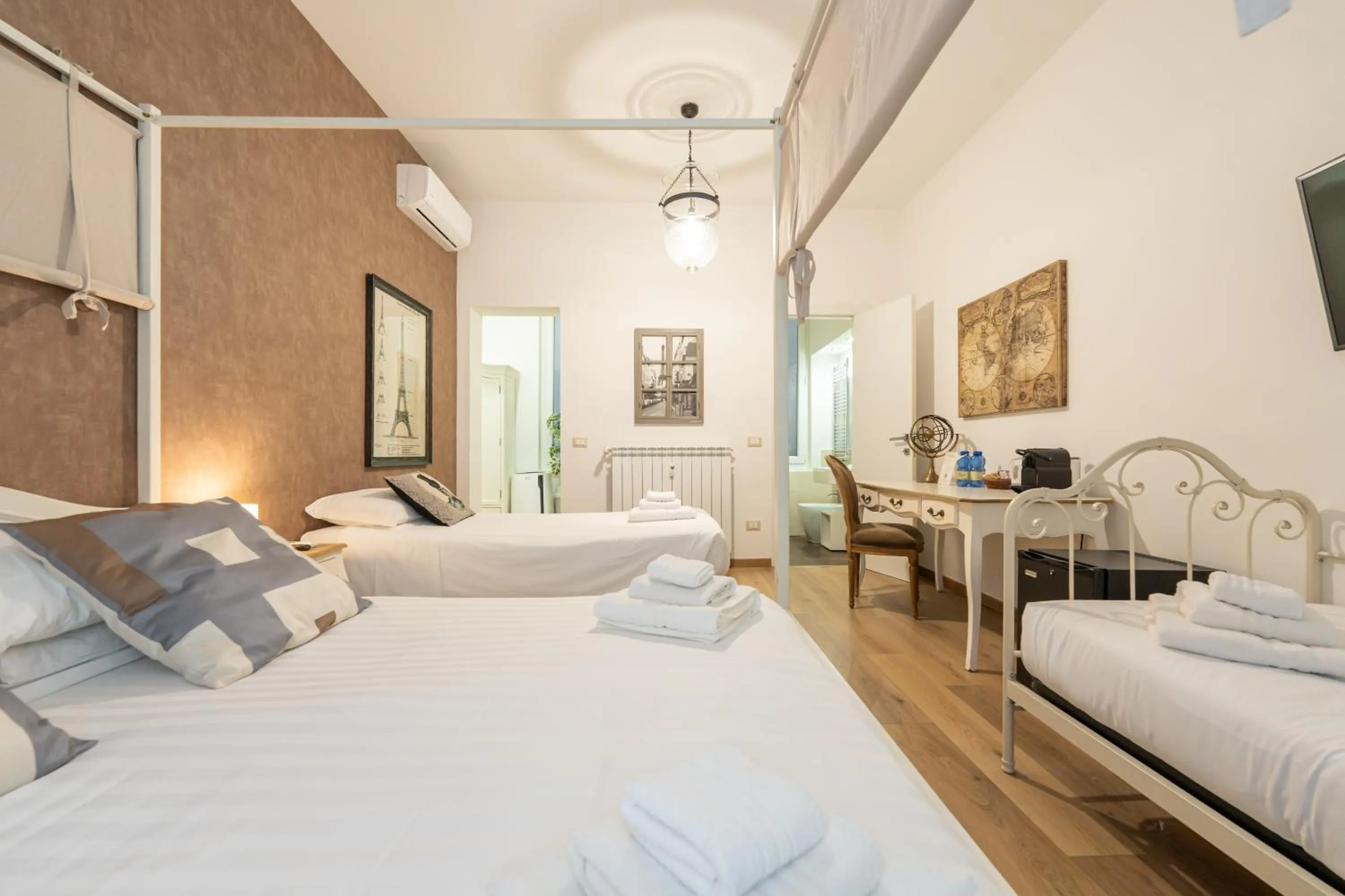 Bedroom, Bed in Popolo & Flaminio Rooms