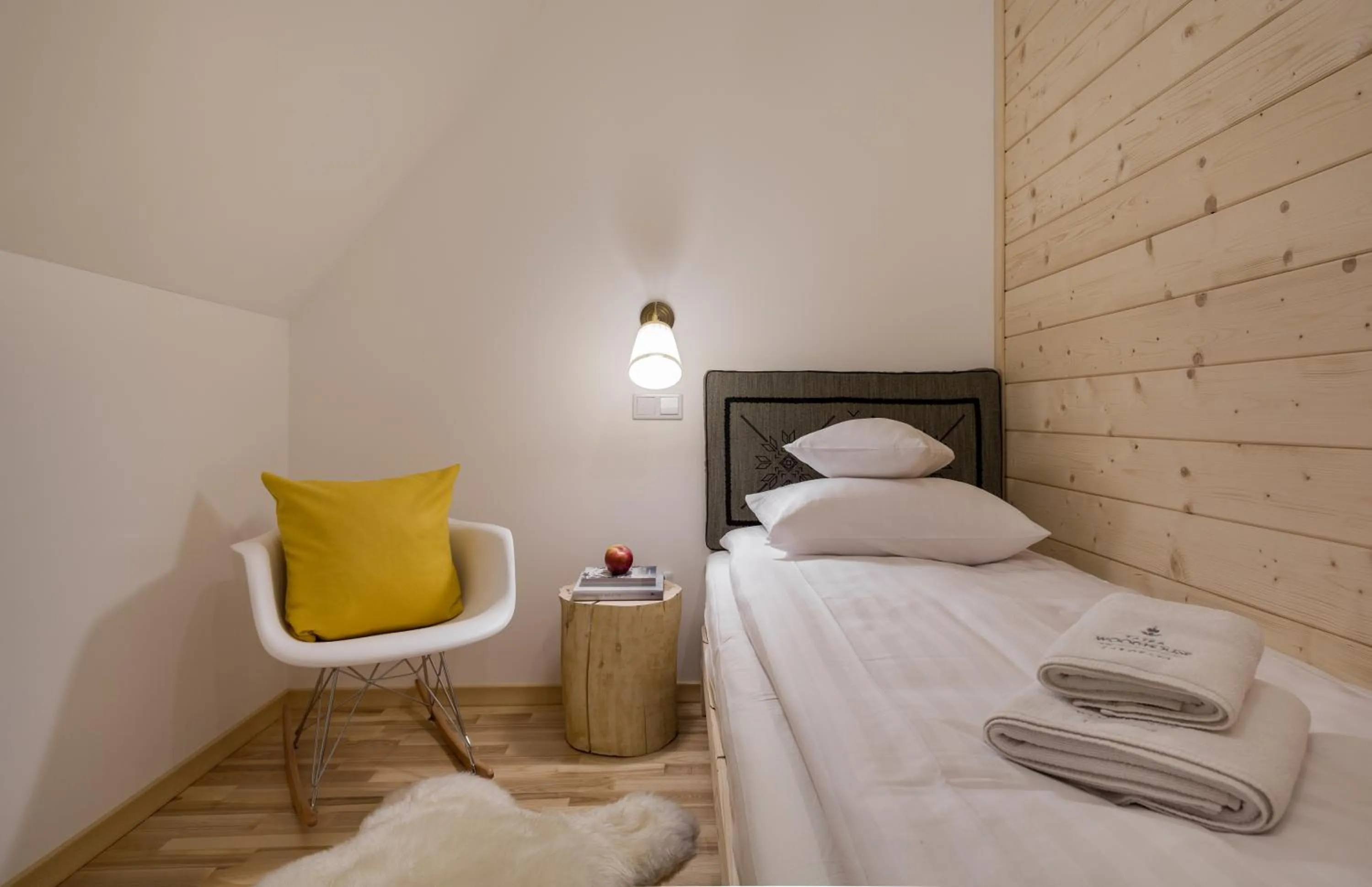 Bedroom, Bed in Tatra Wood House