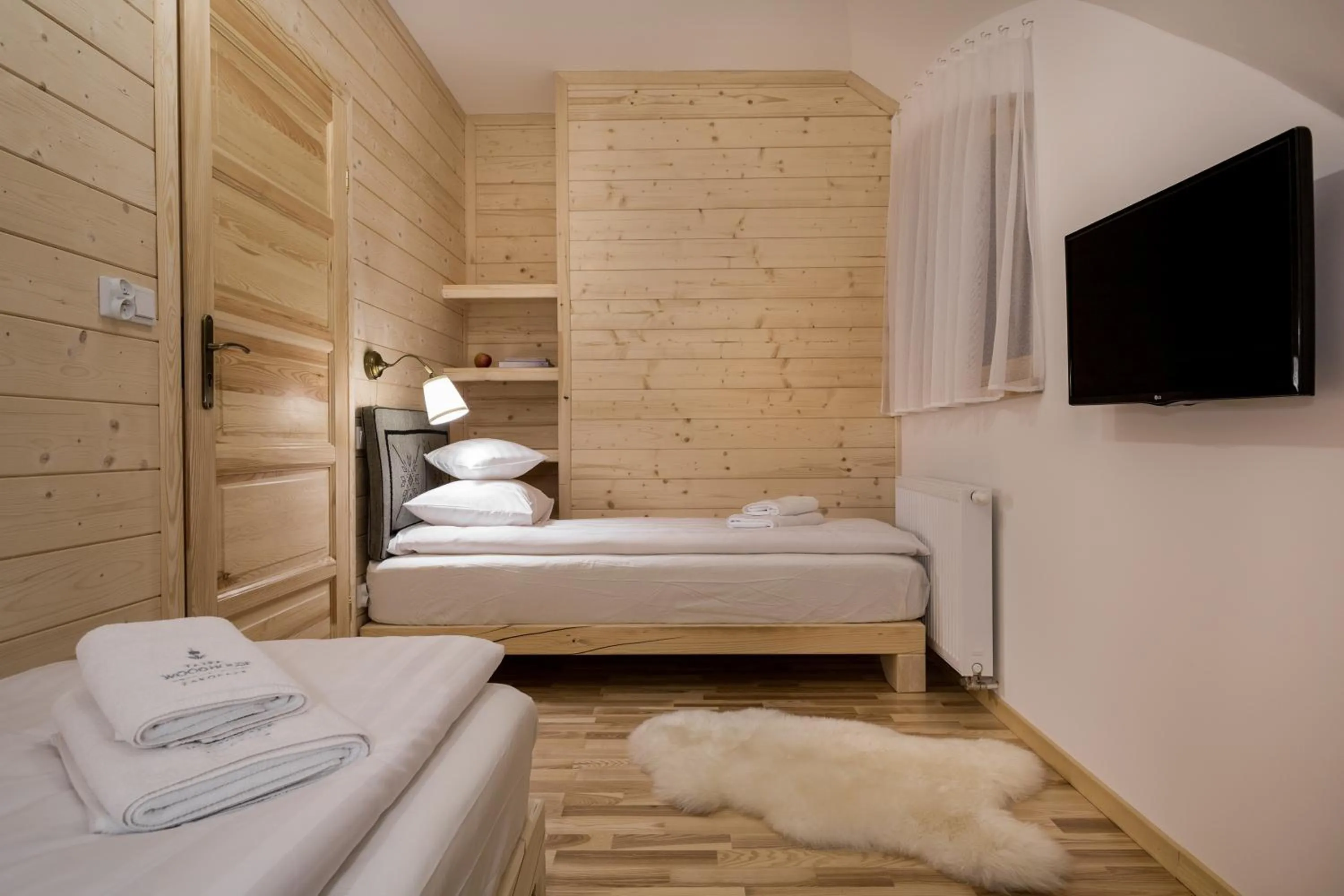 Day, Bed in Tatra Wood House