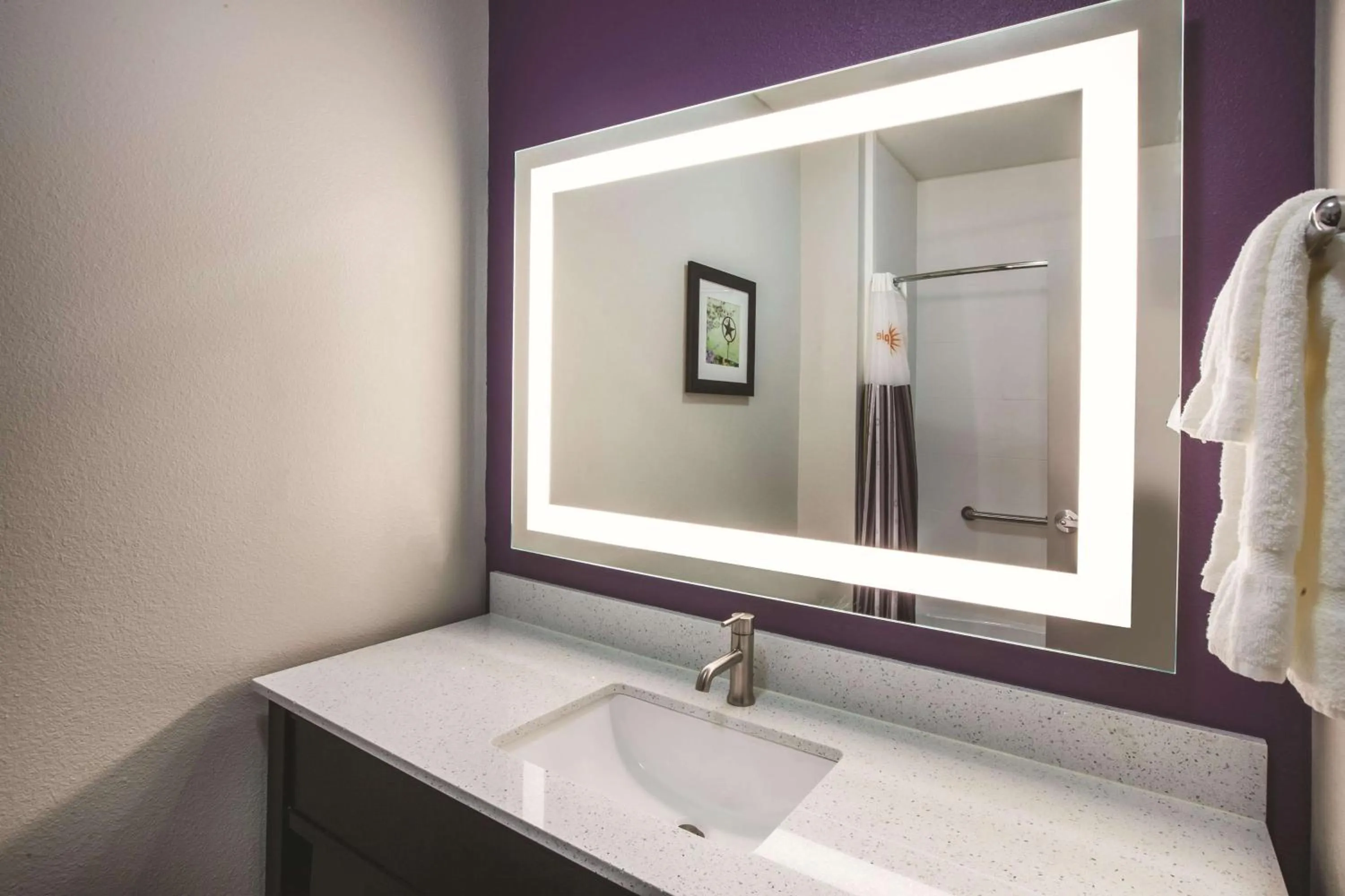 Photo of the whole room in La Quinta by Wyndham Lubbock South