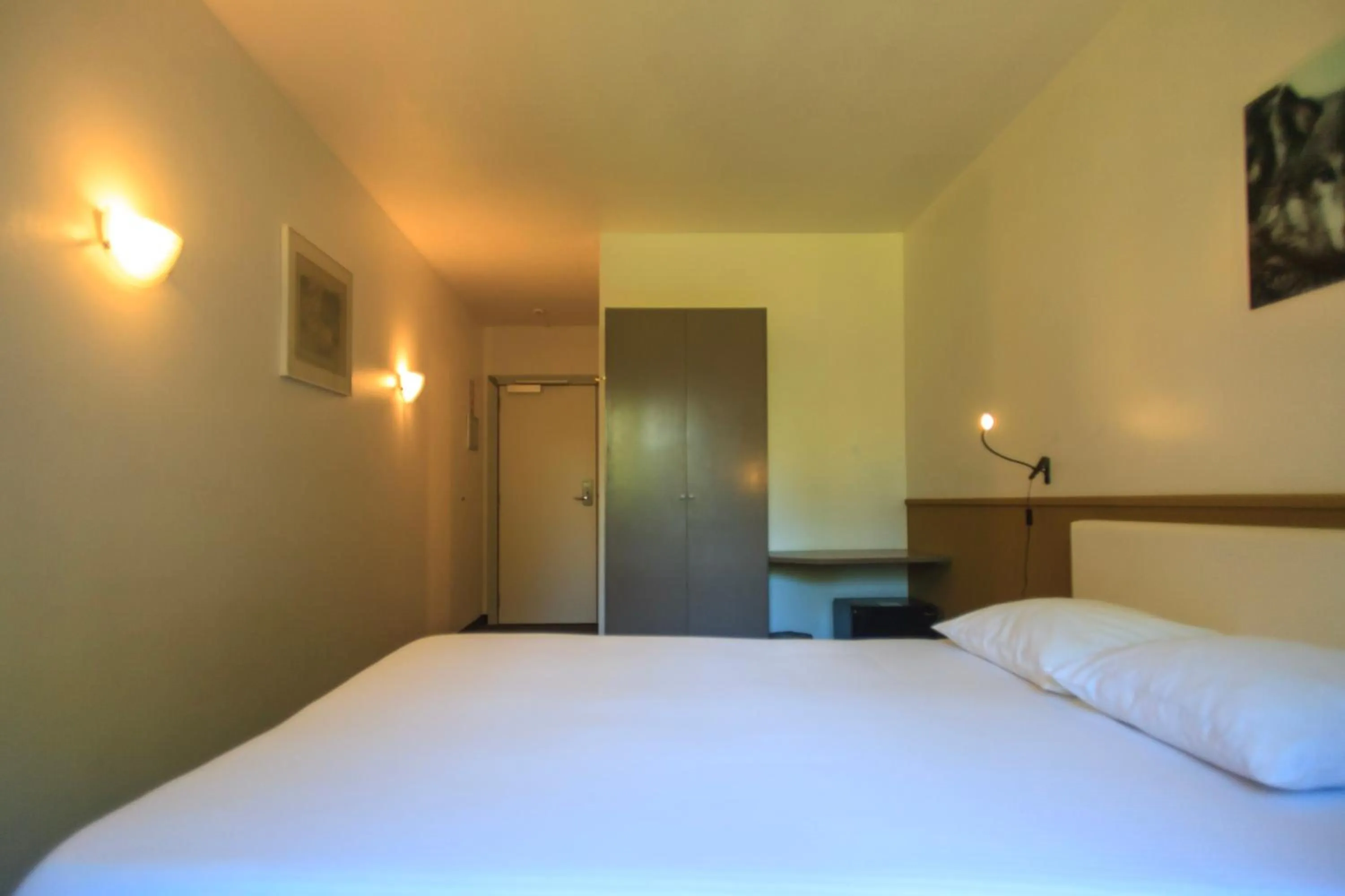 Bed in St-Janshof Hotel