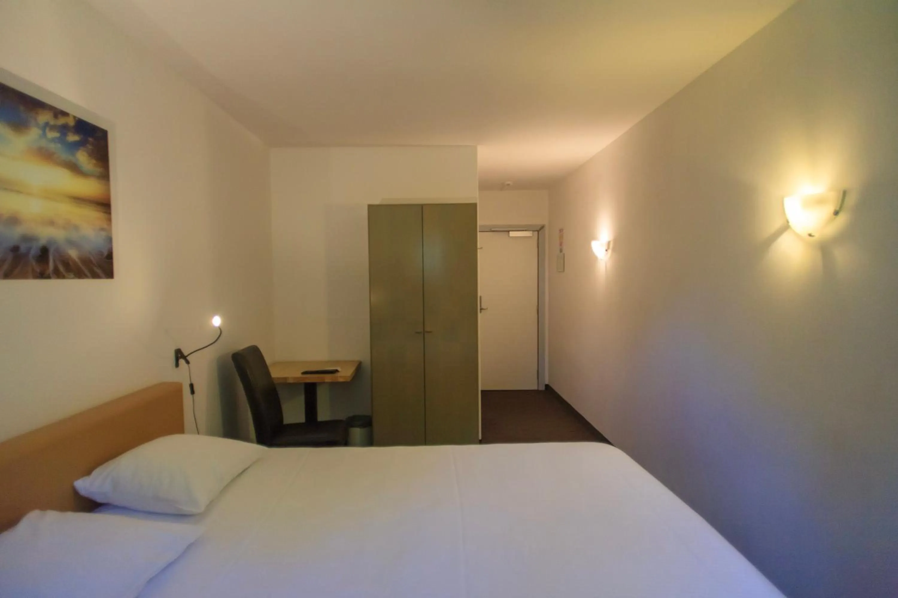 Bed in St-Janshof Hotel