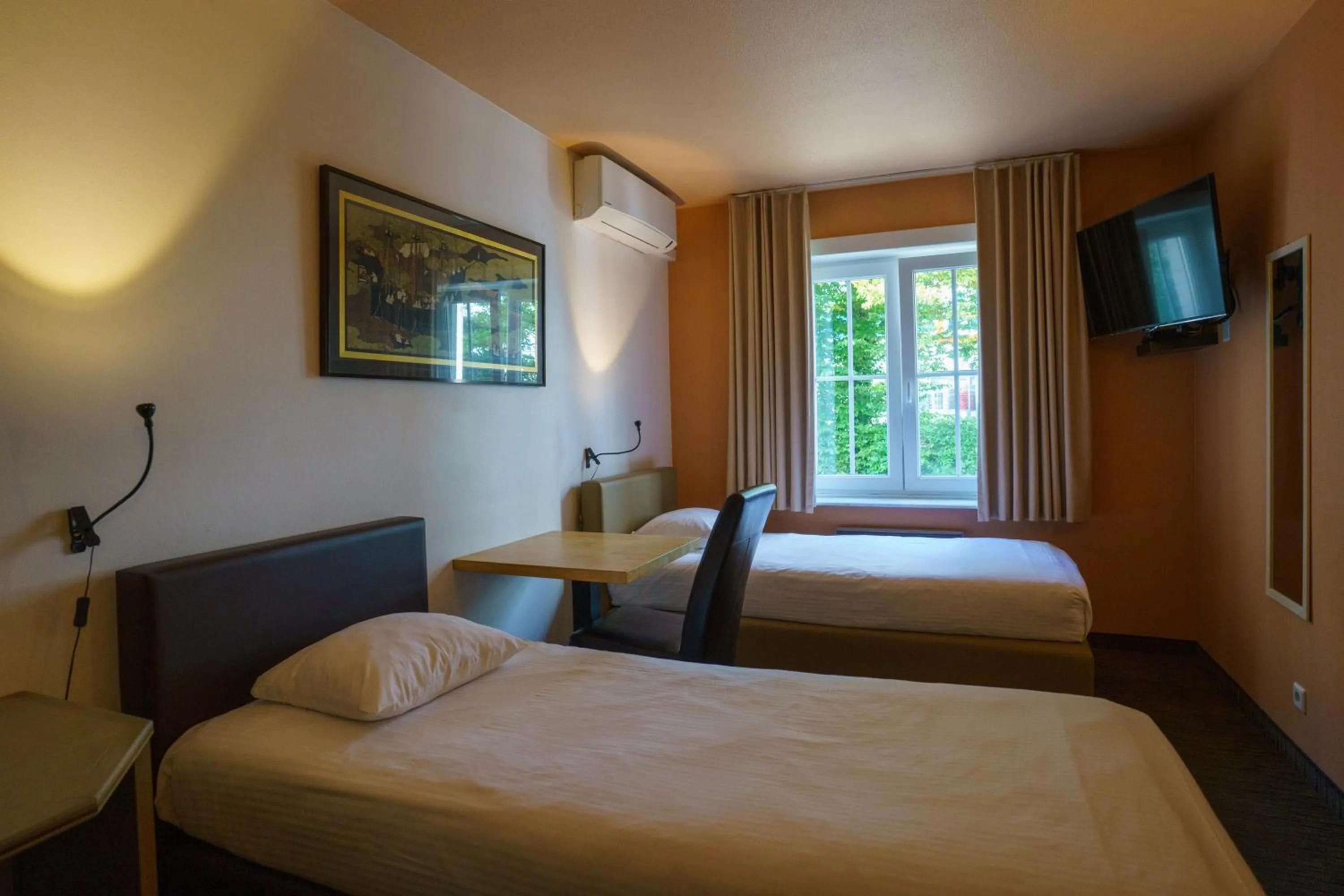 Bed in St-Janshof Hotel