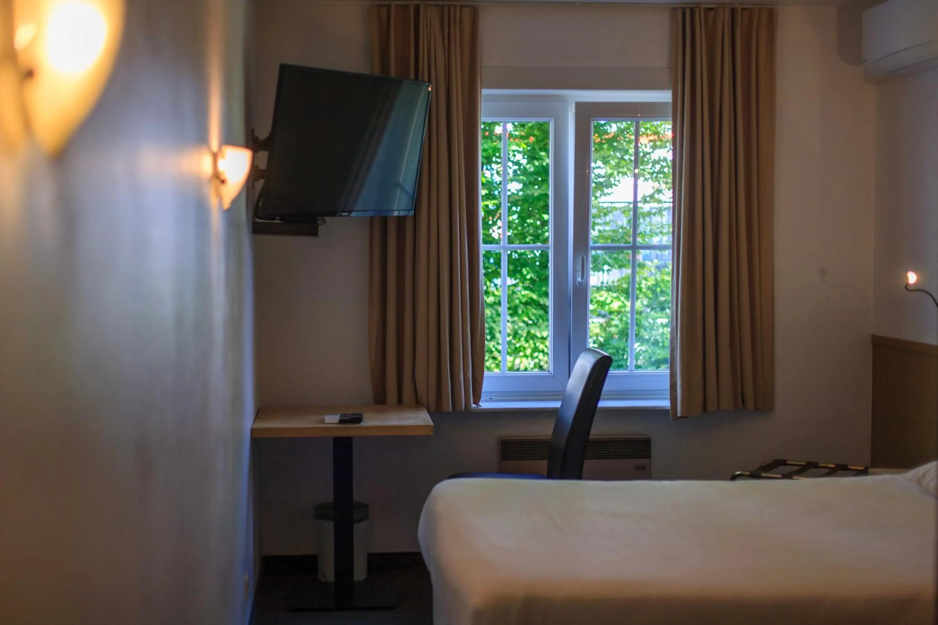 Bed in St-Janshof Hotel